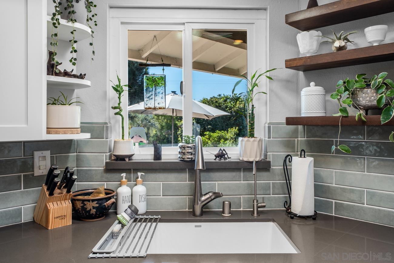 Detail Gallery Image 15 of 32 For 14118  Ipava Dr, Poway,  CA 92064 - 3 Beds | 2 Baths