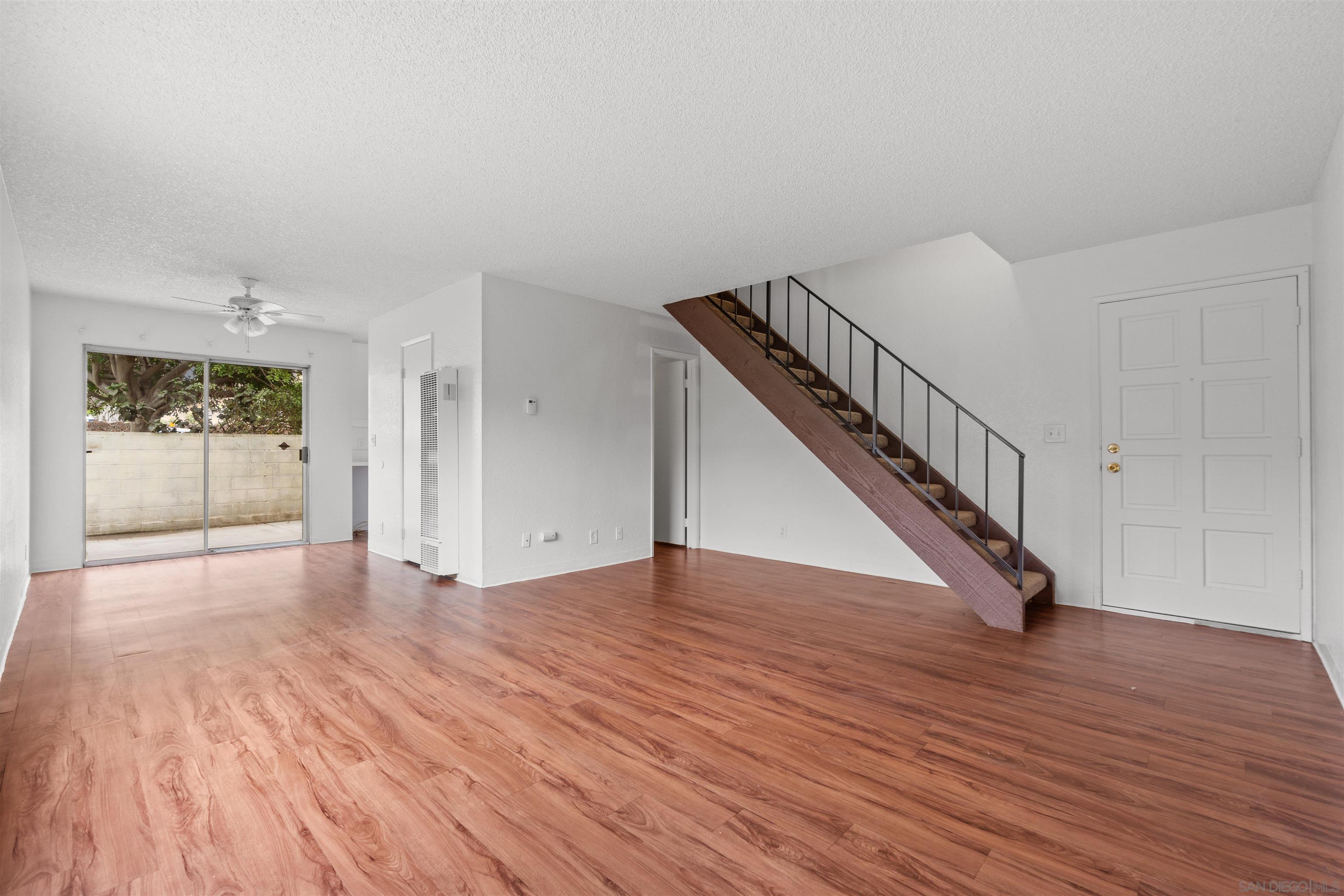 Front Image Thumbnail for SD260005492