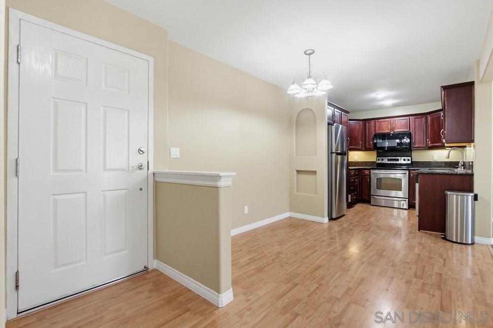 Detail Gallery Image 4 of 38 For 5055  Collwood Blvd  210, San Diego,  CA 92115 - 2 Beds | 2 Baths