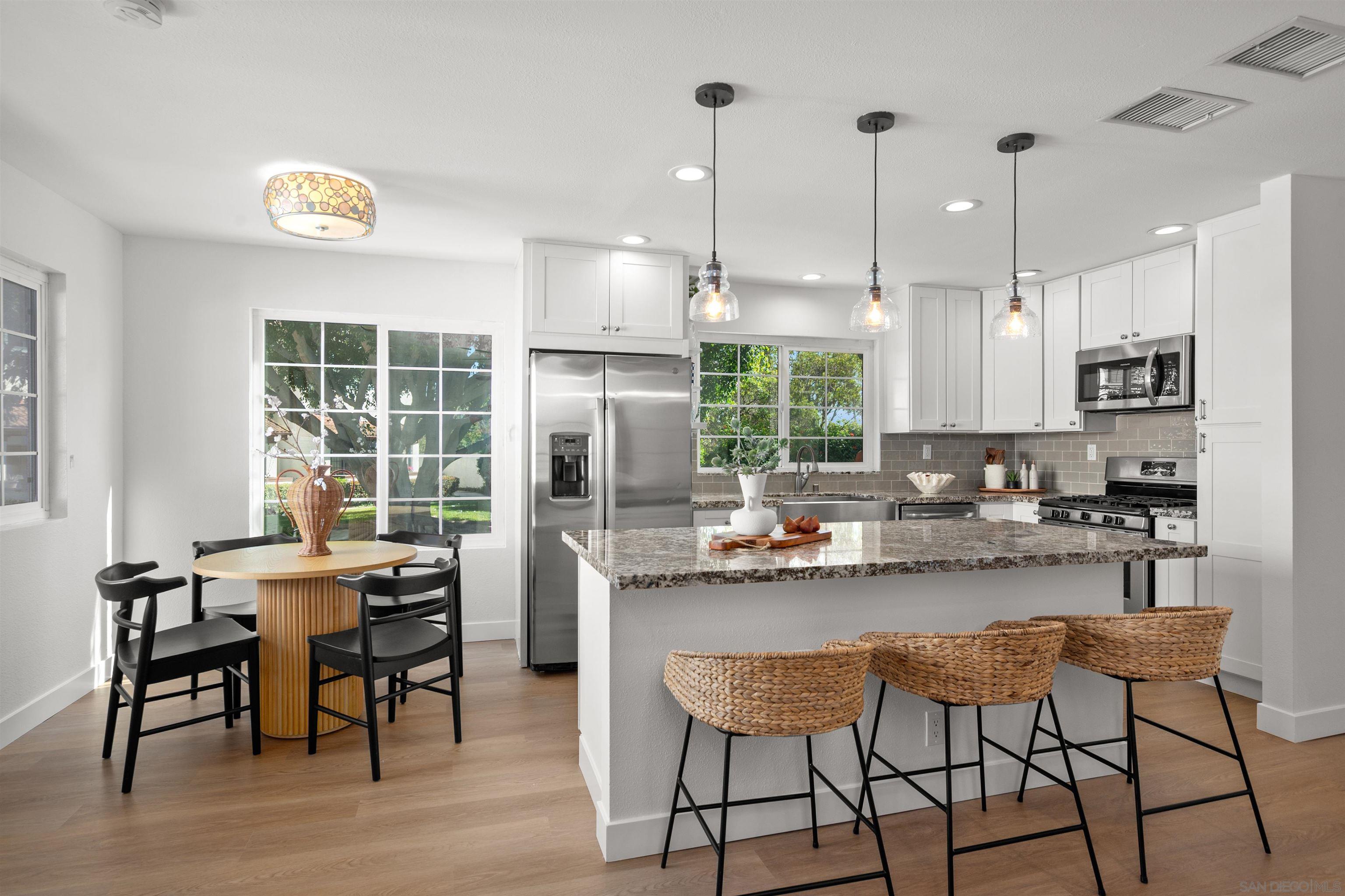 Front Image Thumbnail for SD260005495