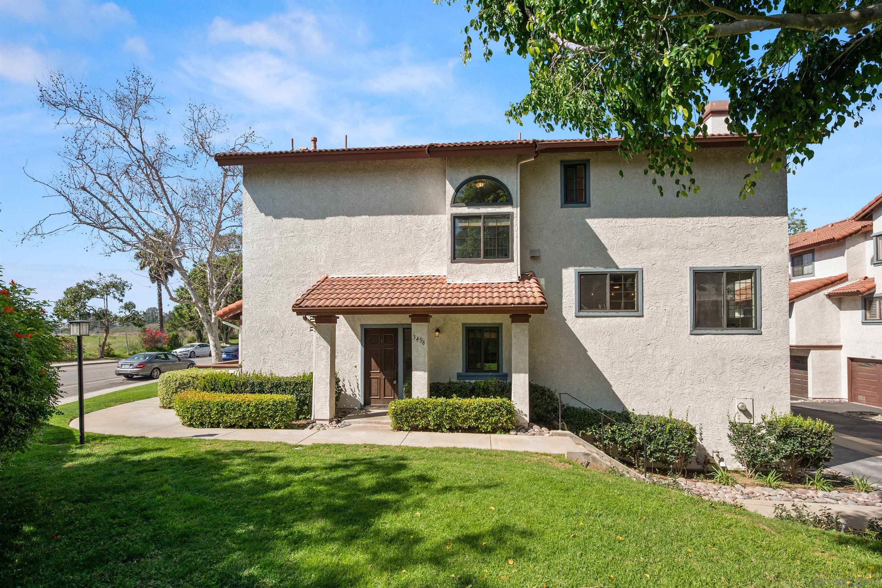 Detail Gallery Image 2 of 54 For 3498  Mission Mesa Way, San Diego,  CA 92120 - 3 Beds | 2/1 Baths
