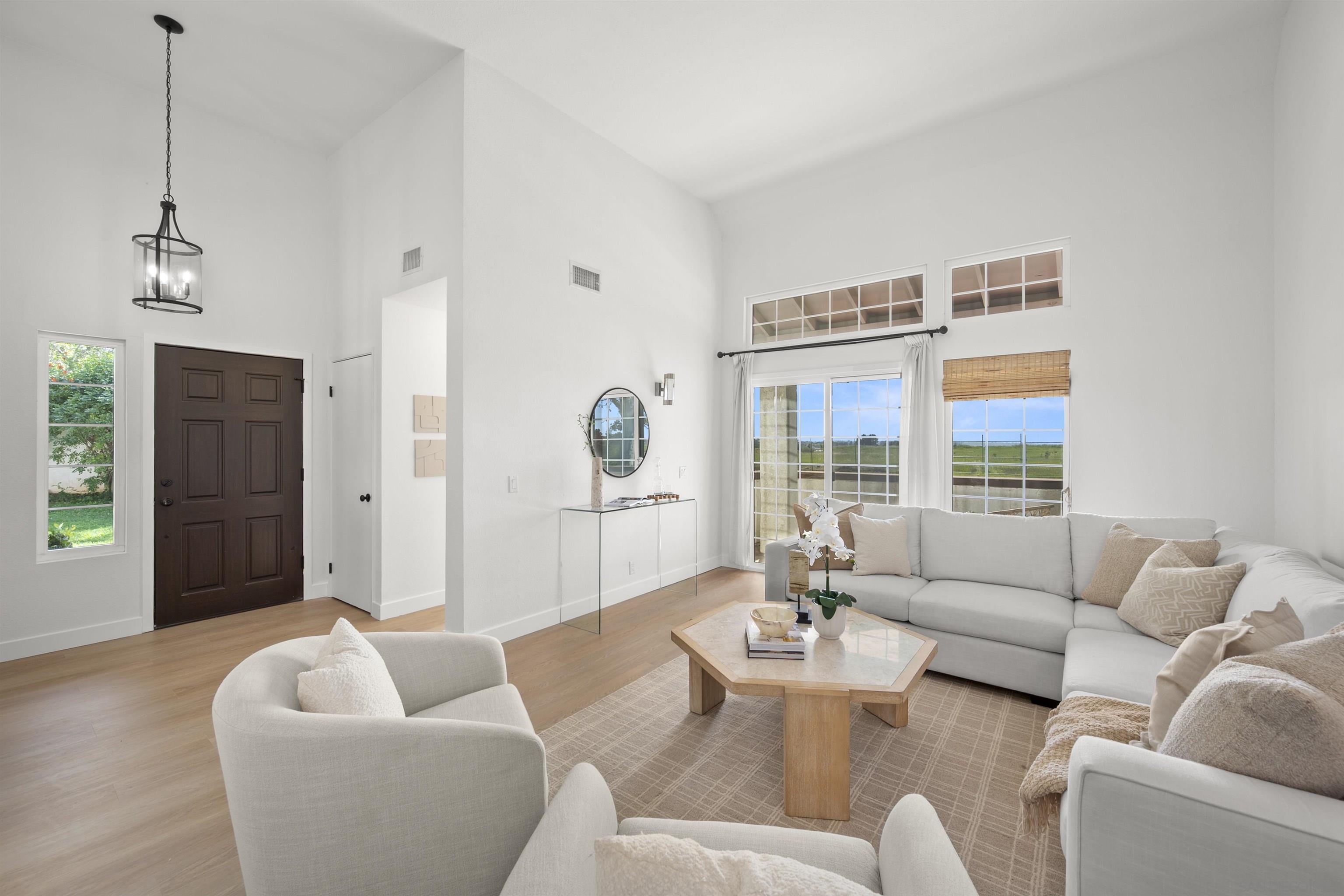 Detail Gallery Image 15 of 54 For 3498  Mission Mesa Way, San Diego,  CA 92120 - 3 Beds | 2/1 Baths