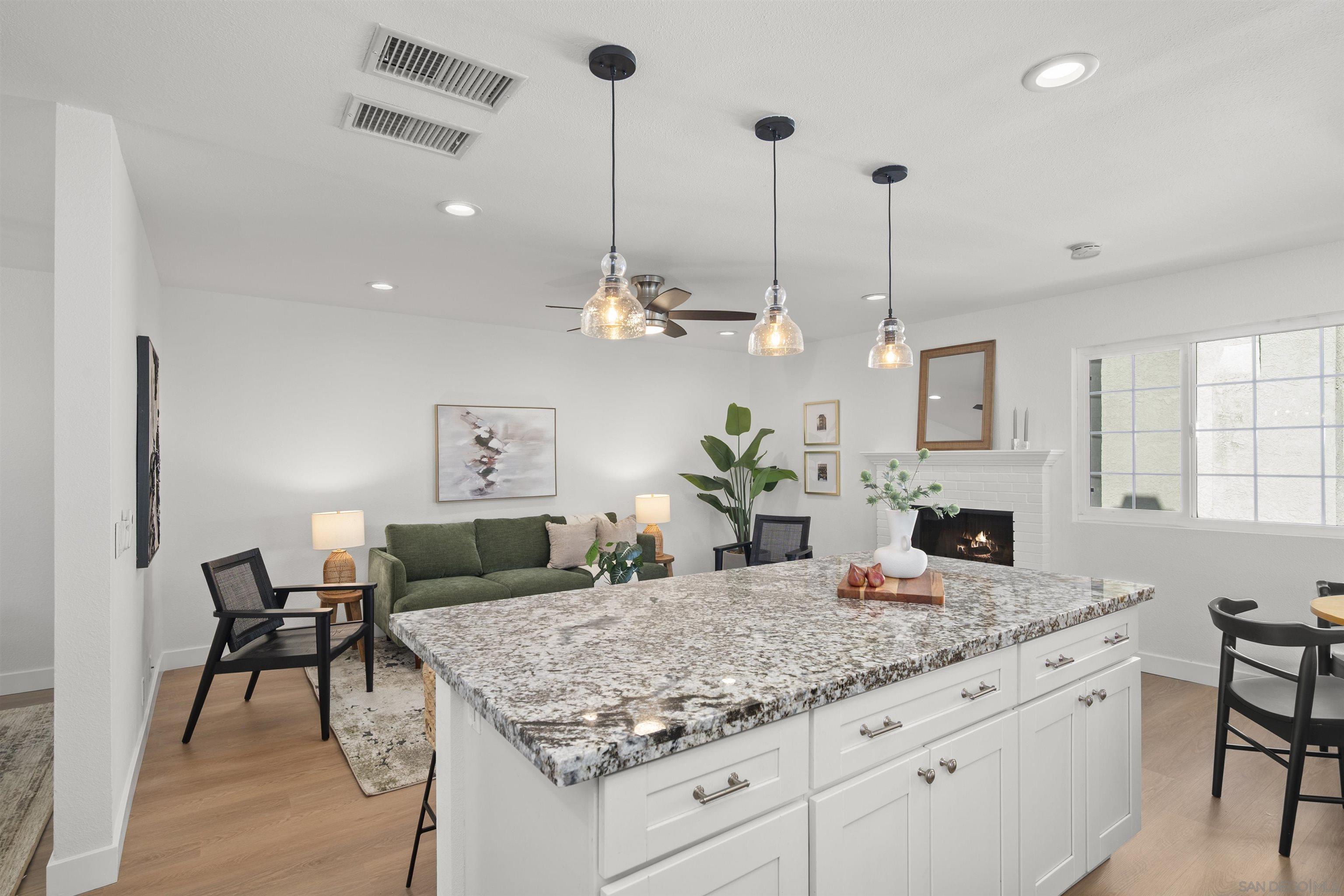 Detail Gallery Image 9 of 55 For 3498  Mission Mesa Way, San Diego,  CA 92120 - 3 Beds | 2/1 Baths