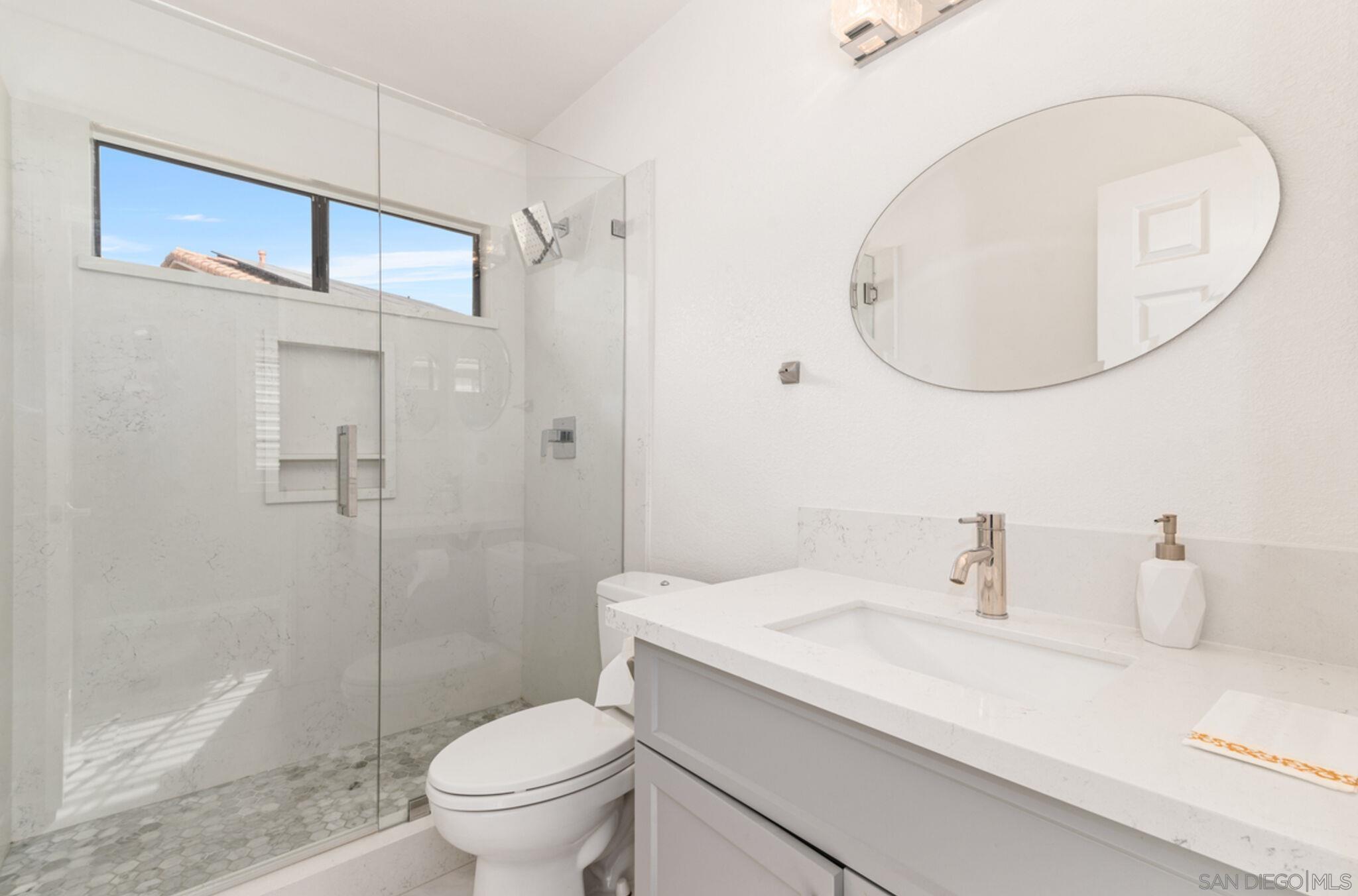 Detail Gallery Image 8 of 10 For 18192  Calle Estepona, San Diego,  CA 92128 - 3 Beds | 2 Baths