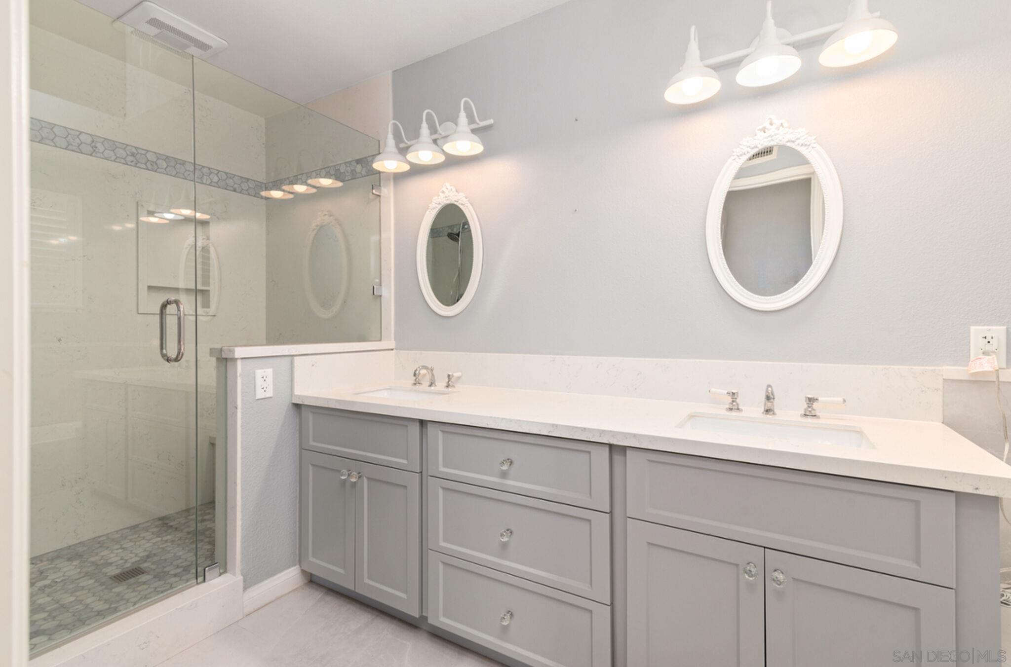 Detail Gallery Image 10 of 10 For 18192  Calle Estepona, San Diego,  CA 92128 - 3 Beds | 2 Baths