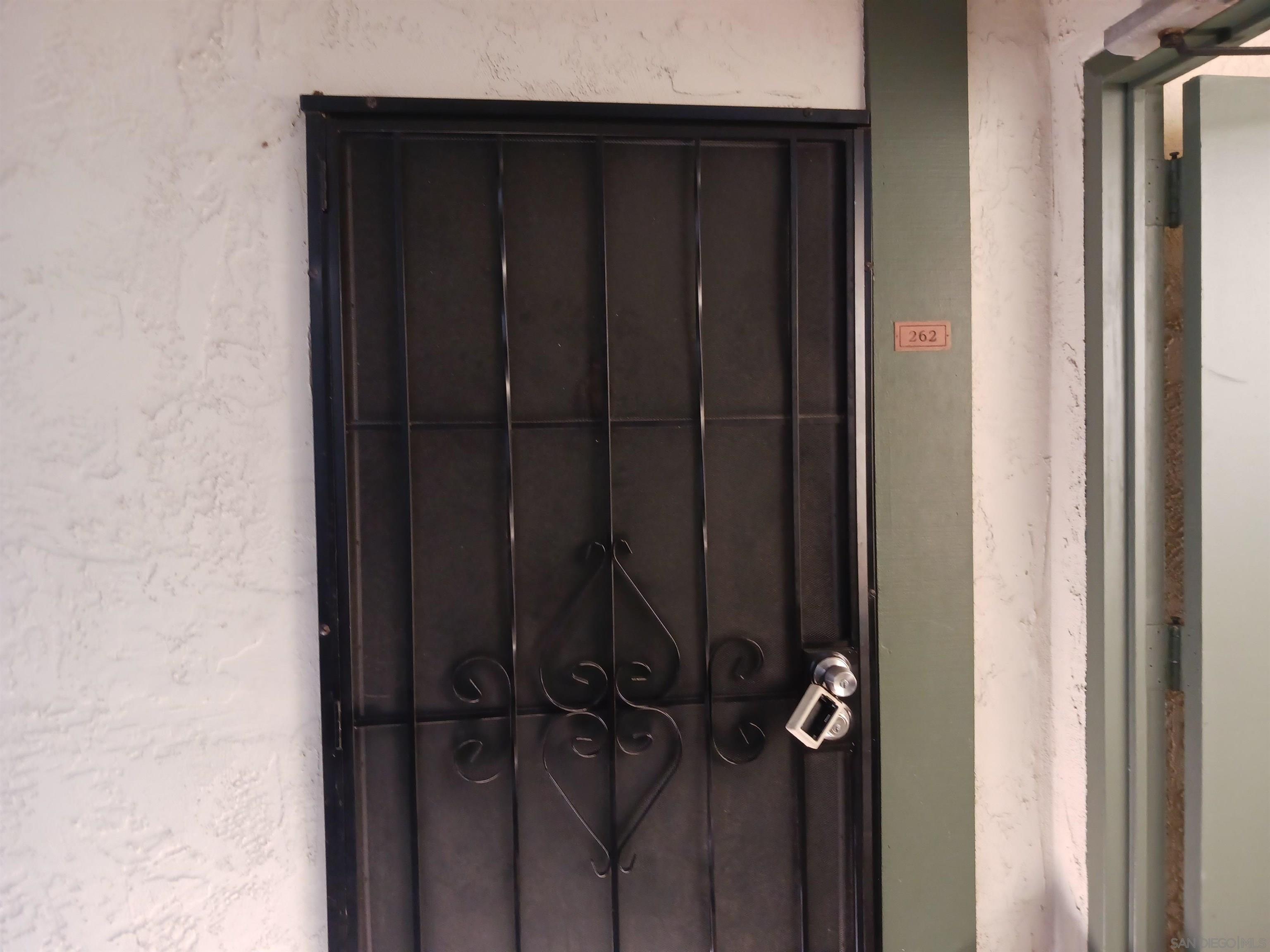 Detail Gallery Image 9 of 39 For 4064  Huerfano Ave  262, San Diego,  CA 92117 - 2 Beds | 1/1 Baths