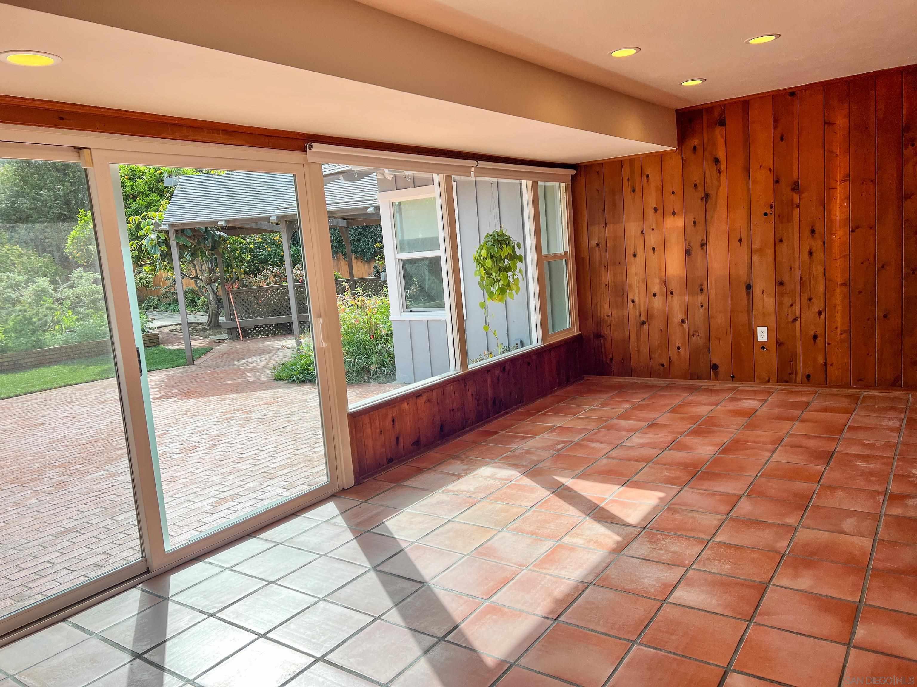 Detail Gallery Image 11 of 36 For 8217  La Jolla Shores Drive, La Jolla,  CA 92037 - 4 Beds | 2 Baths