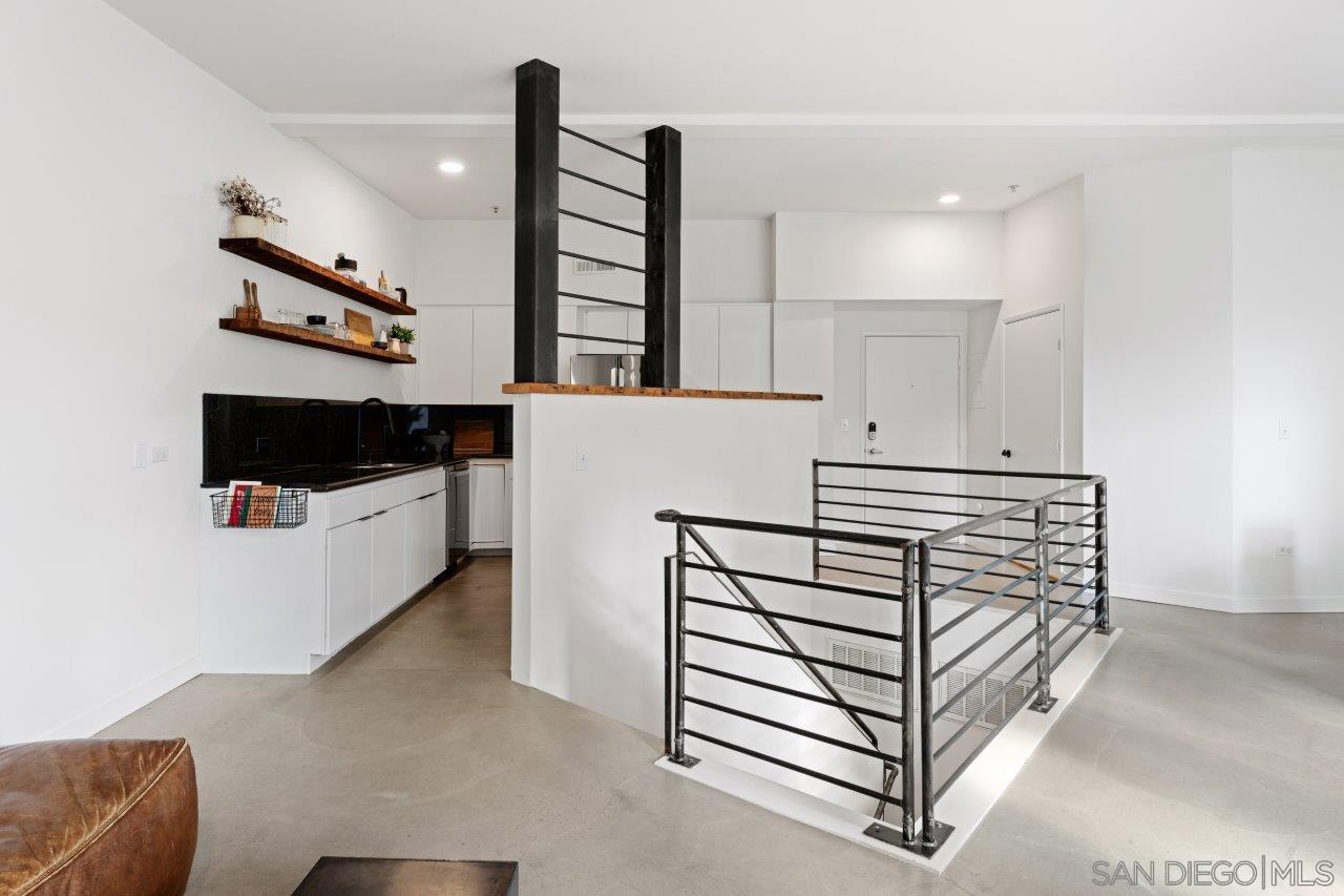 Detail Gallery Image 3 of 42 For 101  Market Street  #417,  San Diego,  CA 92101 - 2 Beds | 2/1 Baths