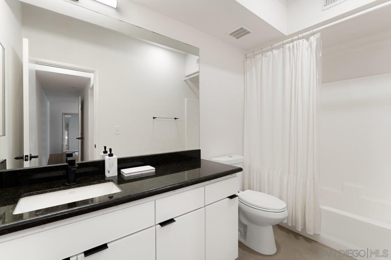 Detail Gallery Image 22 of 42 For 101  Market Street  #417,  San Diego,  CA 92101 - 2 Beds | 2/1 Baths