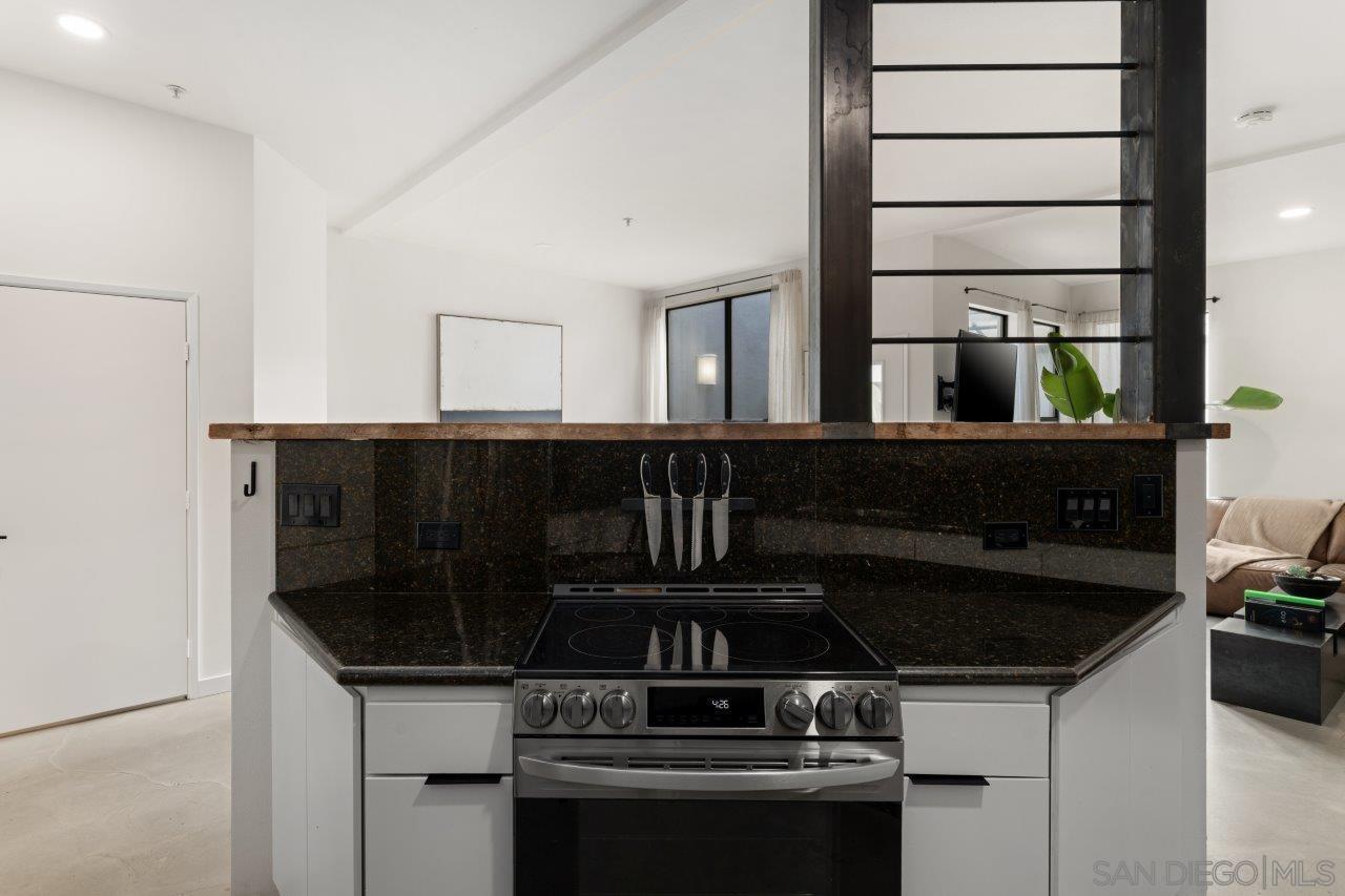 Detail Gallery Image 6 of 42 For 101  Market Street  #417,  San Diego,  CA 92101 - 2 Beds | 2/1 Baths