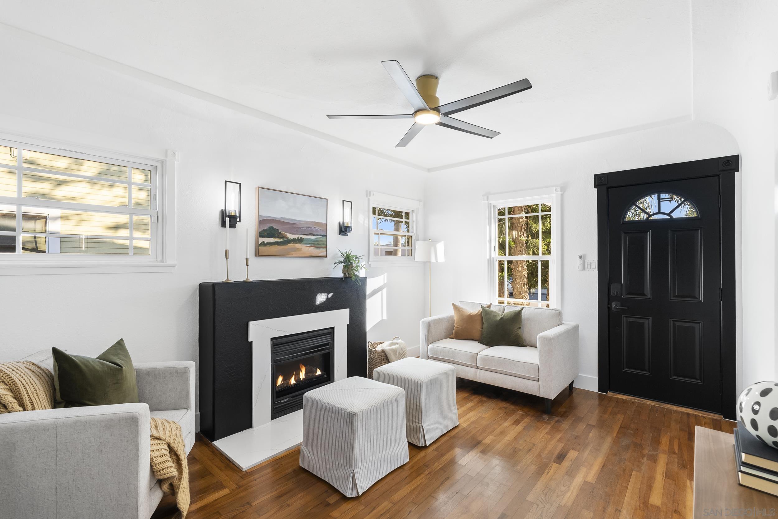 Detail Gallery Image 2 of 23 For 2730  Monroe Ave, San Diego,  CA 92116 - 2 Beds | 1 Baths