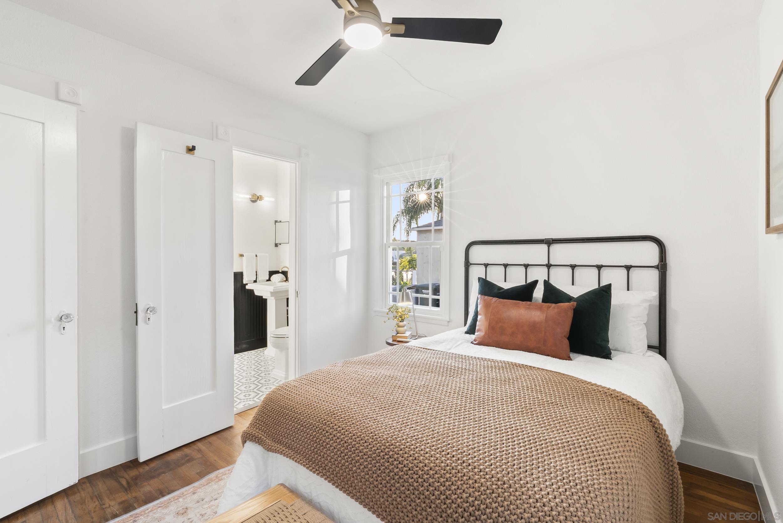 Detail Gallery Image 12 of 23 For 2730  Monroe Ave, San Diego,  CA 92116 - 2 Beds | 1 Baths