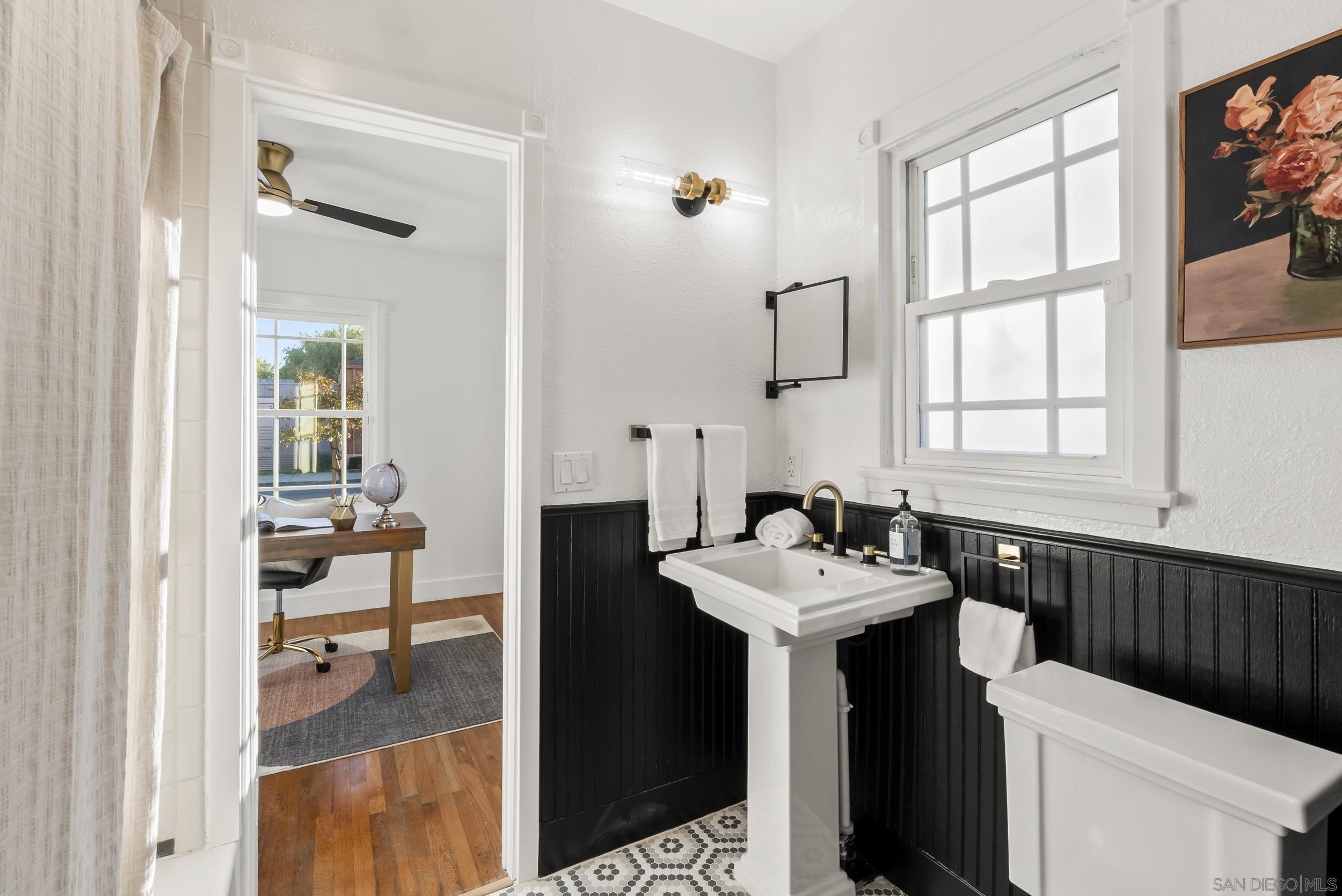 Detail Gallery Image 13 of 23 For 2730  Monroe Ave, San Diego,  CA 92116 - 2 Beds | 1 Baths