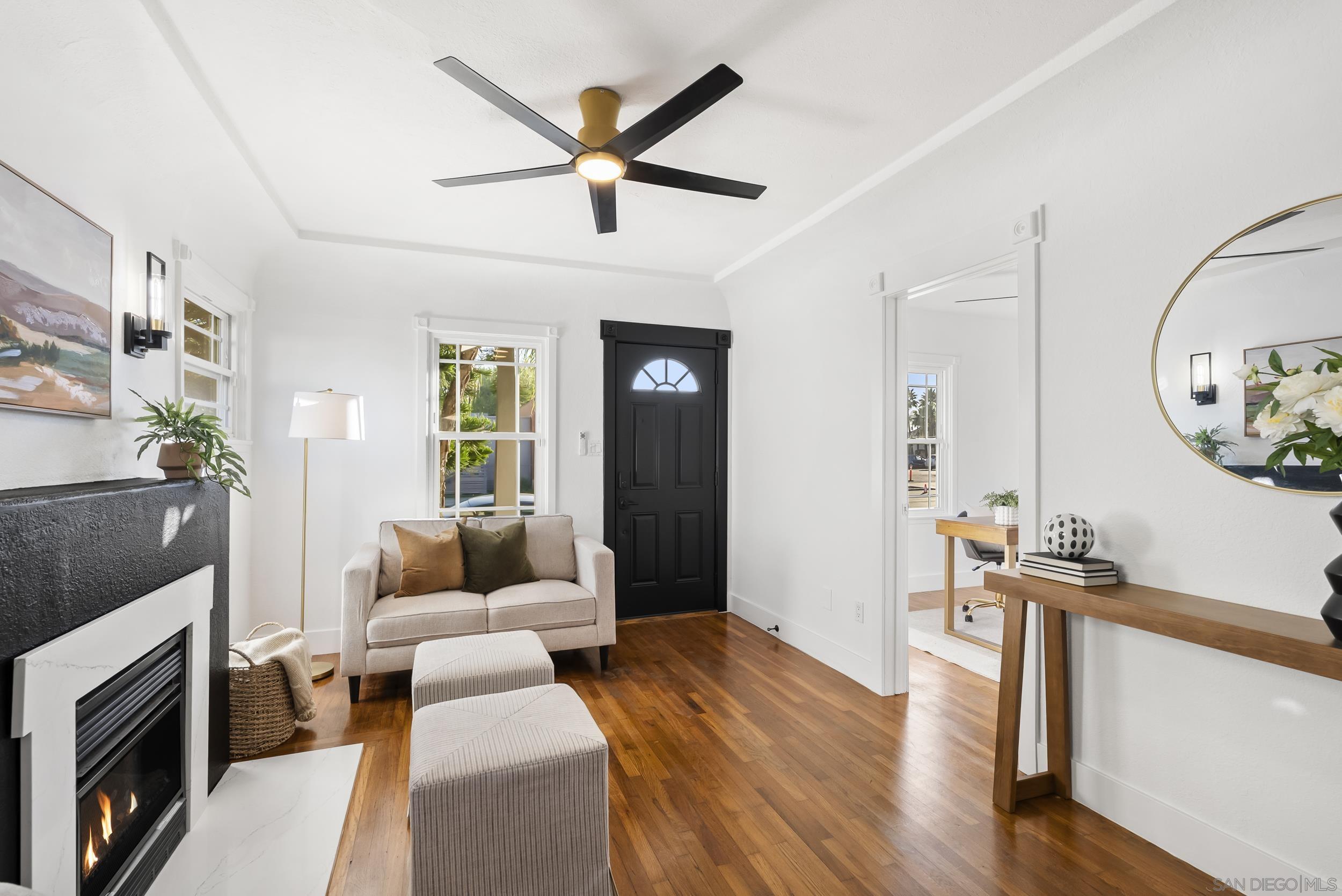 Detail Gallery Image 3 of 23 For 2730  Monroe Ave, San Diego,  CA 92116 - 2 Beds | 1 Baths