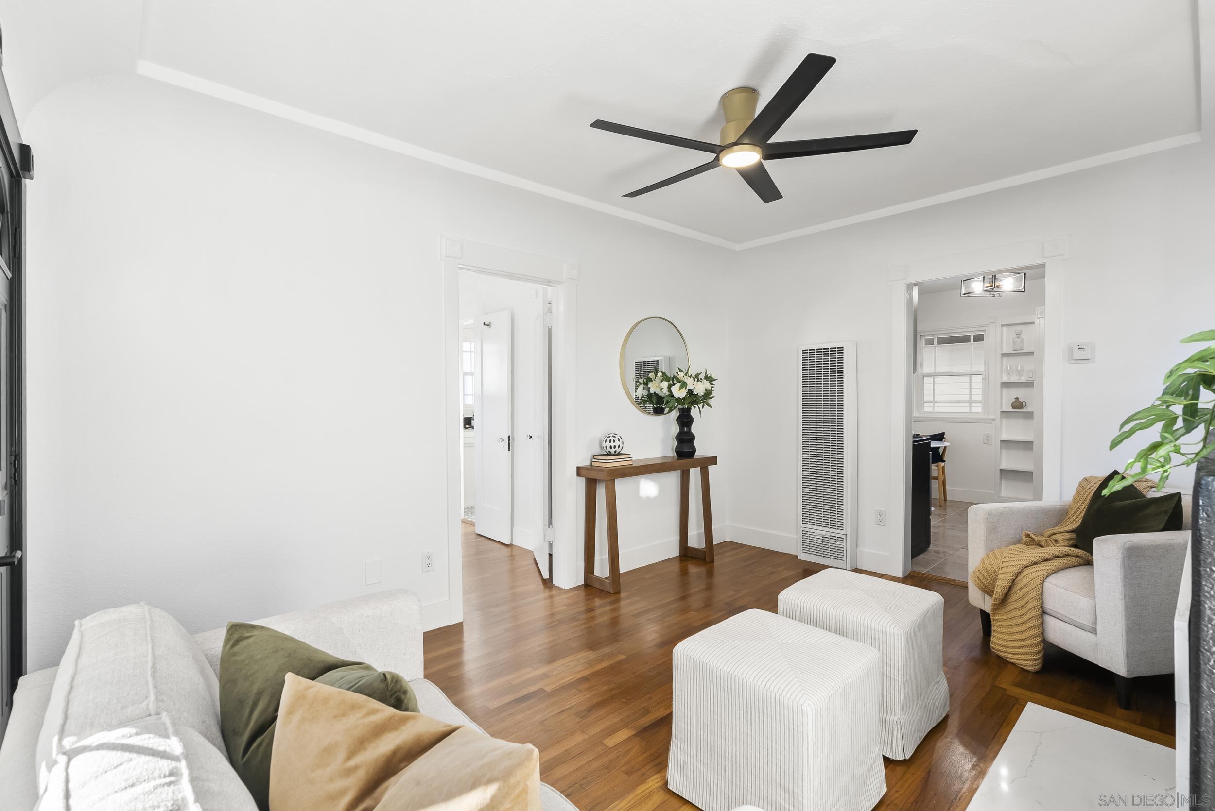 Detail Gallery Image 4 of 23 For 2730  Monroe Ave, San Diego,  CA 92116 - 2 Beds | 1 Baths