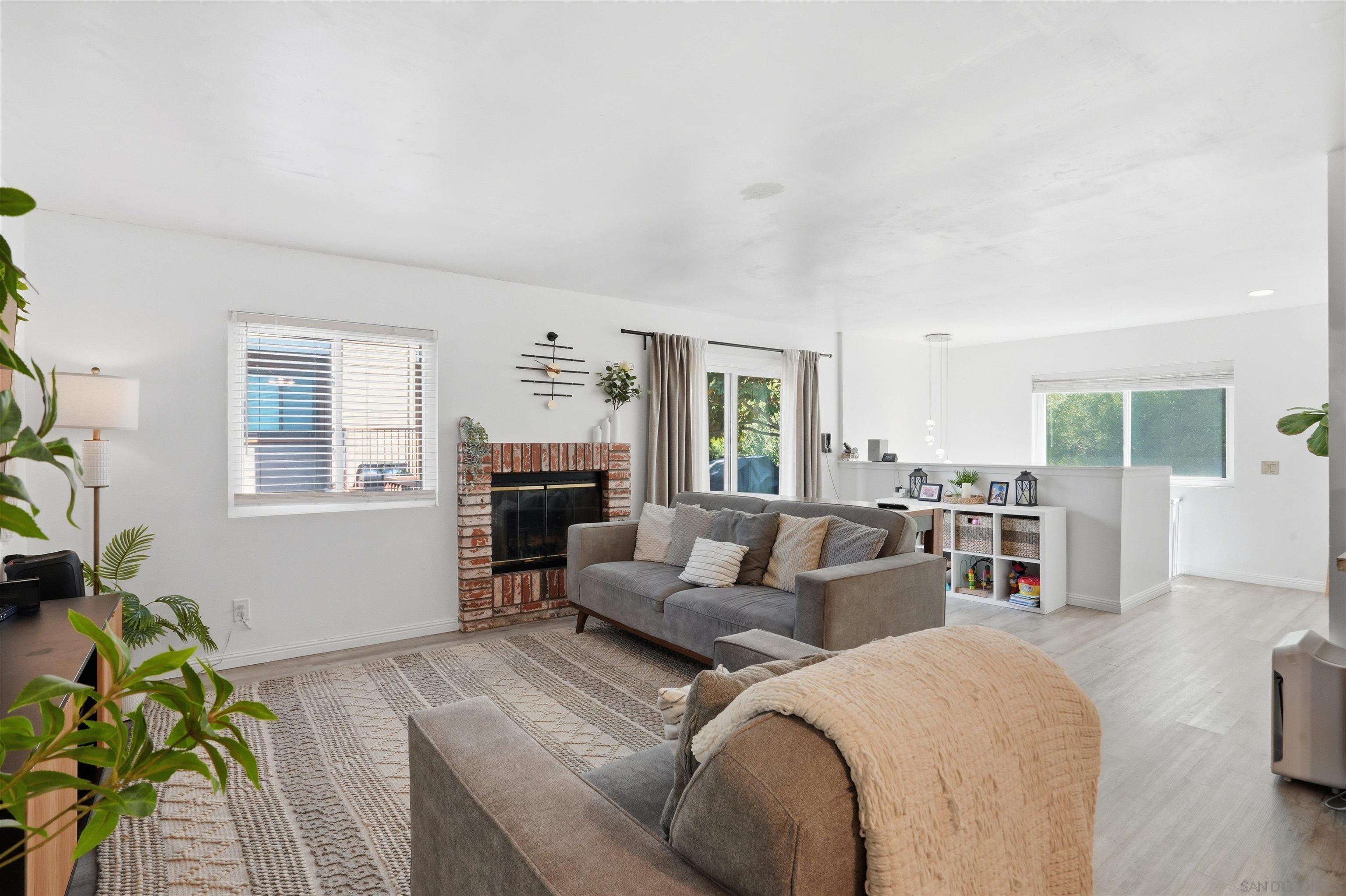 Detail Gallery Image 13 of 56 For 1512  Concord Way a, Chula Vista,  CA 91911 - 2 Beds | 2 Baths