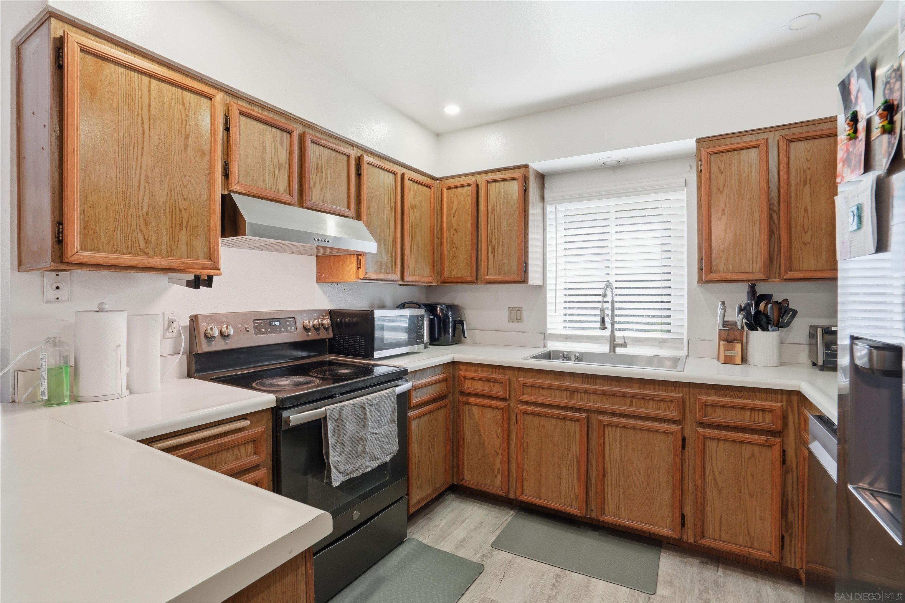 Detail Gallery Image 17 of 56 For 1512  Concord Way a, Chula Vista,  CA 91911 - 2 Beds | 2 Baths