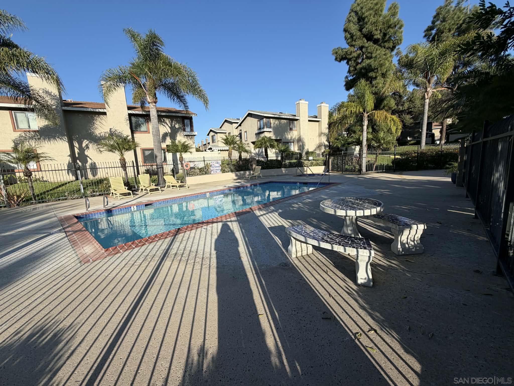 Detail Gallery Image 7 of 7 For 1512  Concord Way a, Chula Vista,  CA 91911 - 2 Beds | 2 Baths