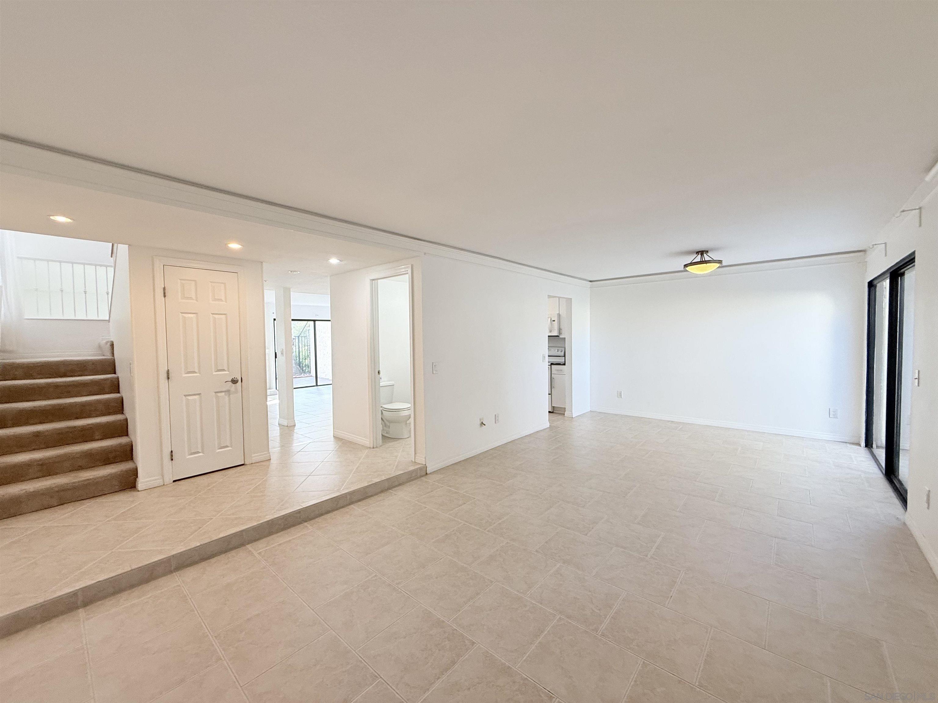 Front Image Thumbnail for SD260005512