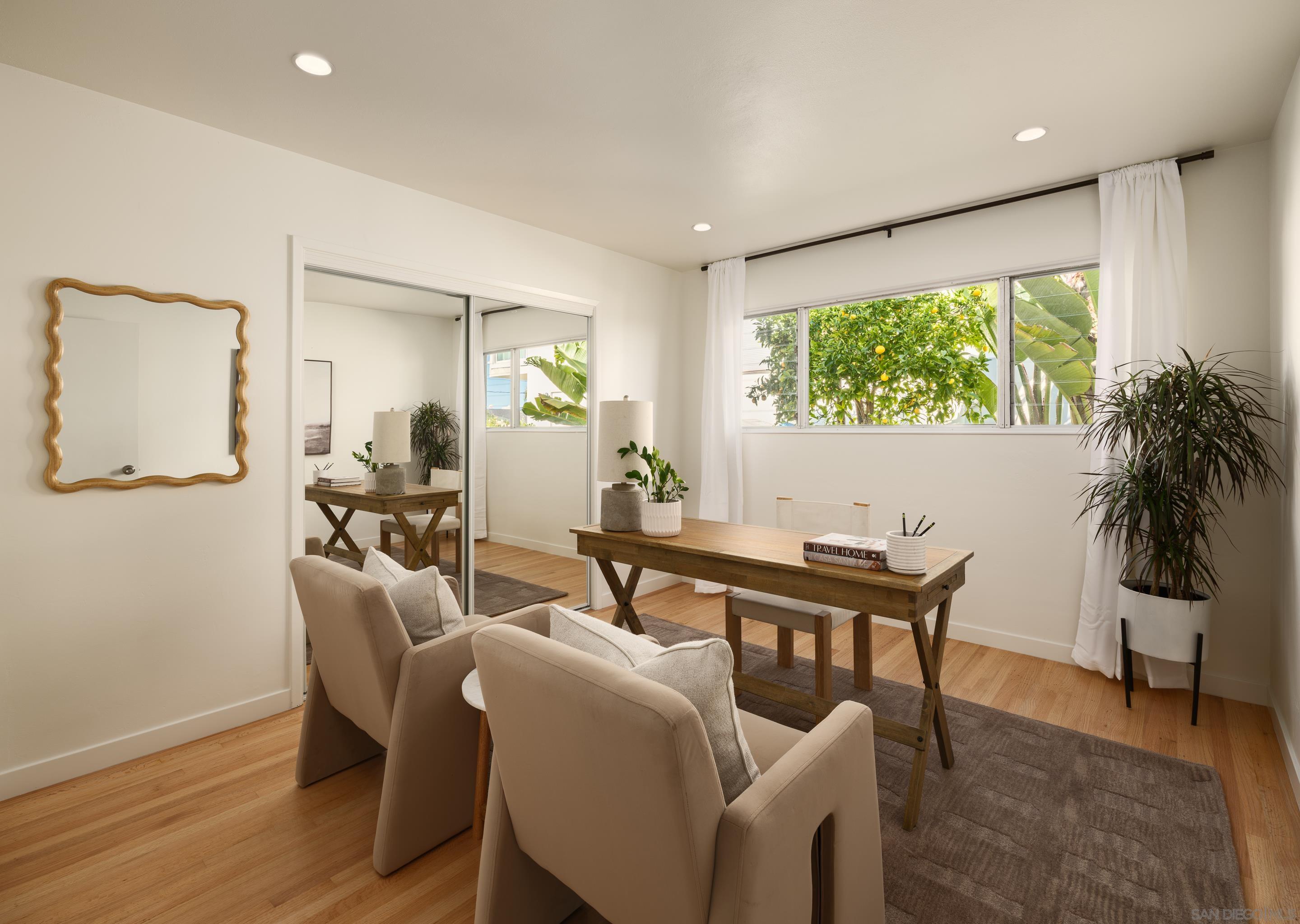 Detail Gallery Image 21 of 28 For 5926  Germaine Ln, La Jolla,  CA 92037 - 3 Beds | 2 Baths