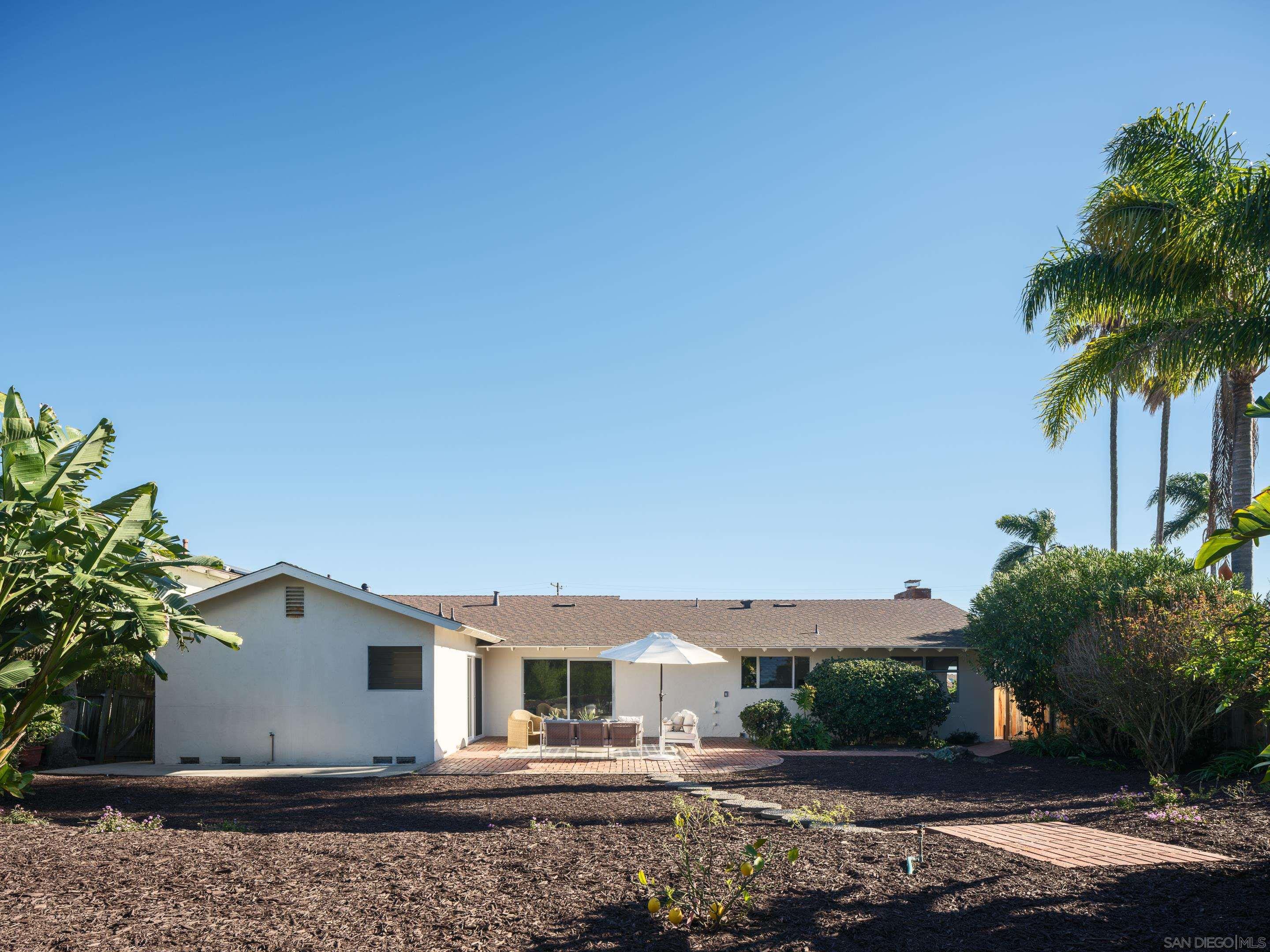 Detail Gallery Image 24 of 28 For 5926  Germaine Ln, La Jolla,  CA 92037 - 3 Beds | 2 Baths