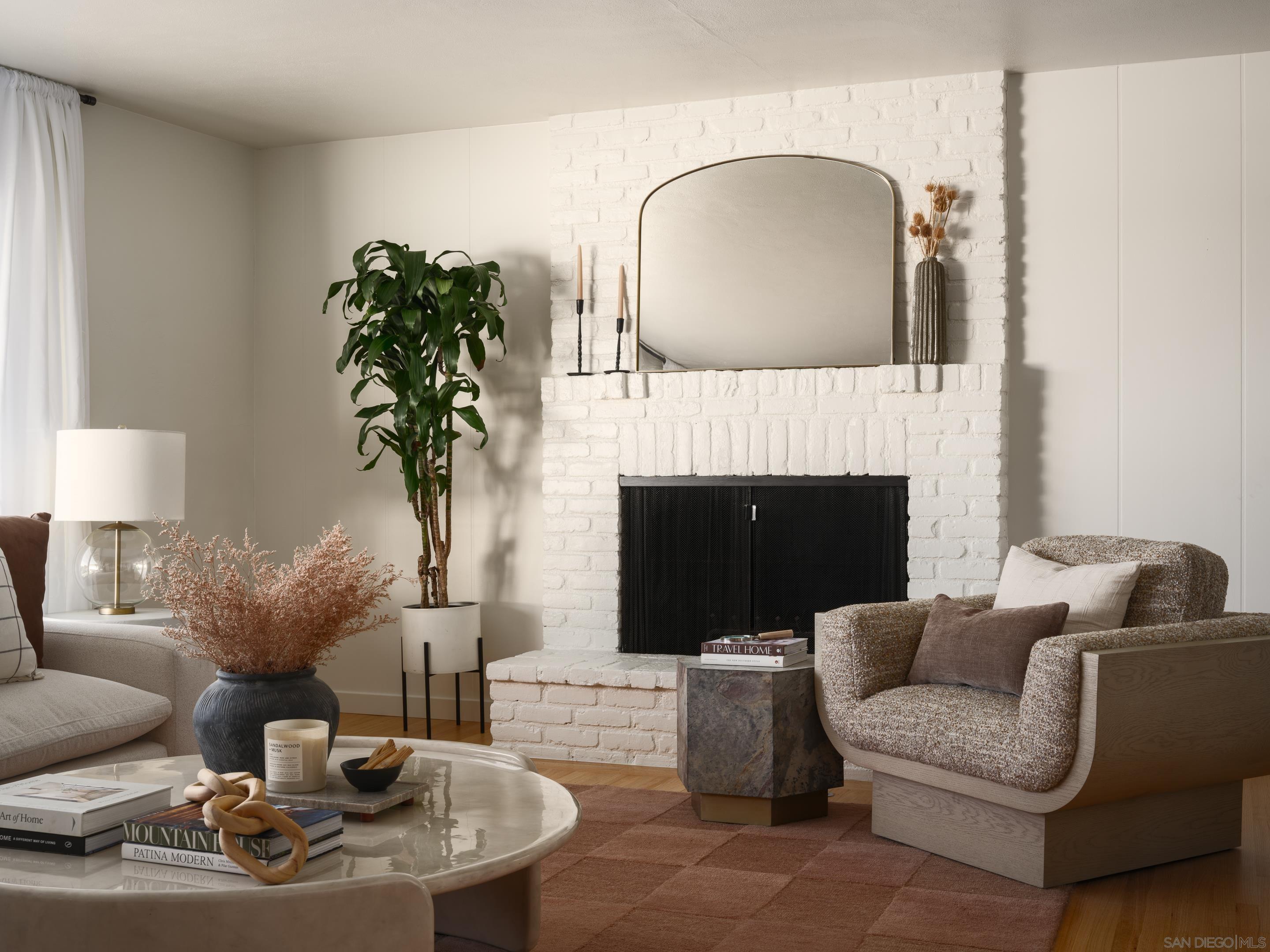 Detail Gallery Image 7 of 28 For 5926  Germaine Ln, La Jolla,  CA 92037 - 3 Beds | 2 Baths