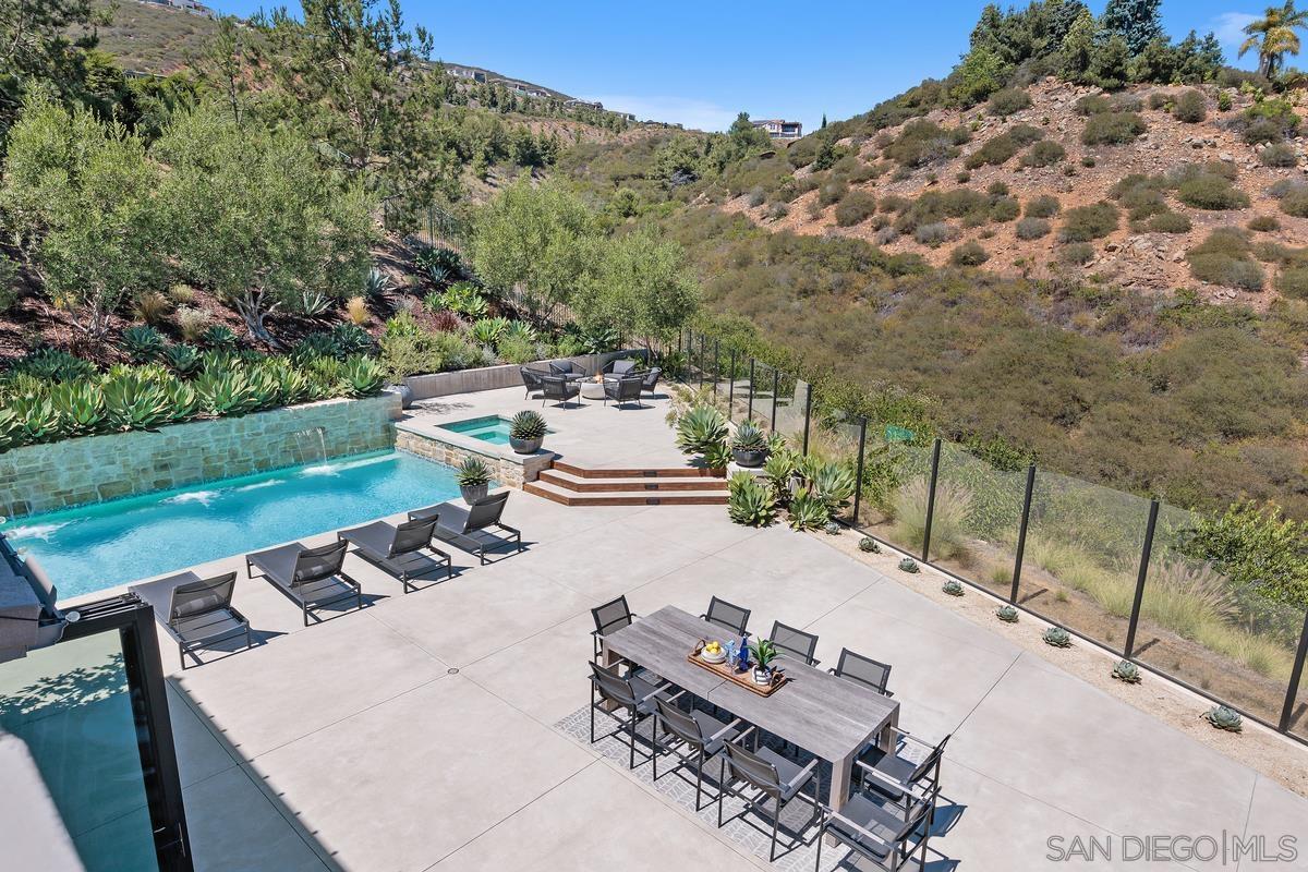 Detail Gallery Image 24 of 49 For 833  Orion Way, San Marcos,  CA 92078 - 5 Beds | 4/1 Baths