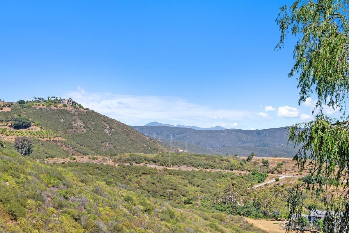 Detail Gallery Image 29 of 49 For 833  Orion Way, San Marcos,  CA 92078 - 5 Beds | 4/1 Baths