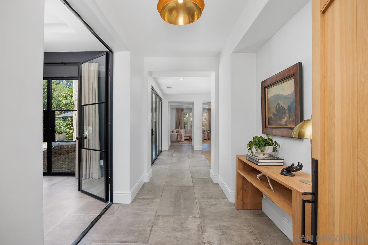 Detail Gallery Image 7 of 49 For 833  Orion Way, San Marcos,  CA 92078 - 5 Beds | 4/1 Baths