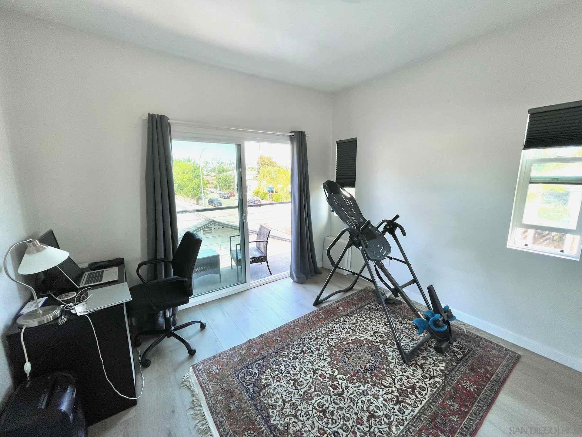 Detail Gallery Image 12 of 19 For 1949  Meade, San Diego,  CA 92116 - 2 Beds | 1/1 Baths