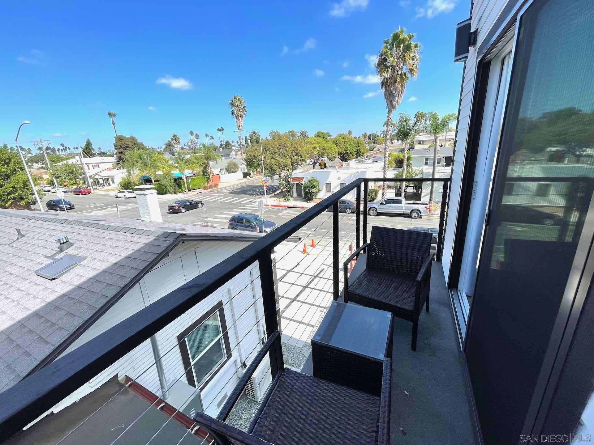 Detail Gallery Image 13 of 19 For 1949  Meade, San Diego,  CA 92116 - 2 Beds | 1/1 Baths