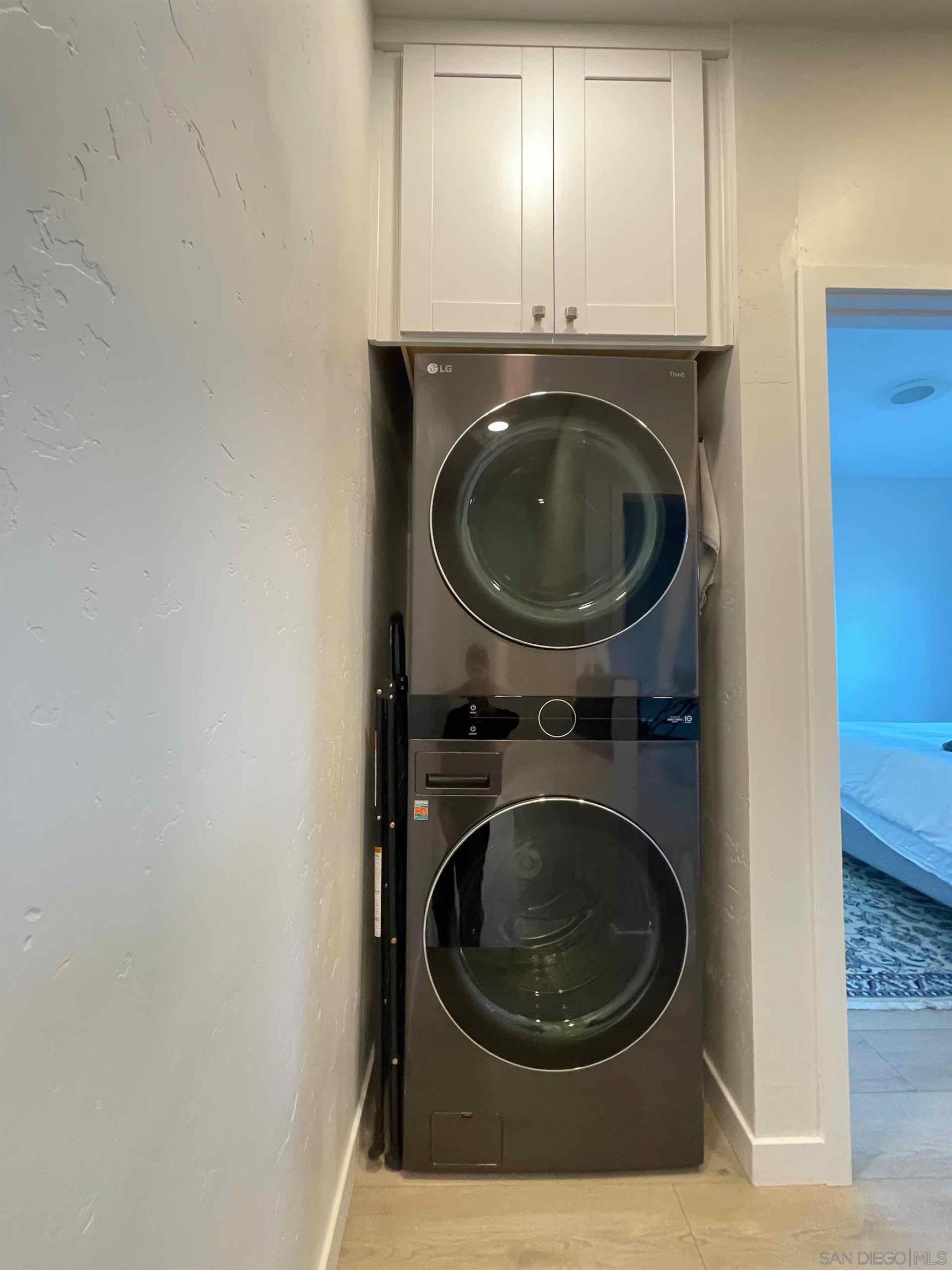 Detail Gallery Image 15 of 19 For 1949  Meade, San Diego,  CA 92116 - 2 Beds | 1/1 Baths