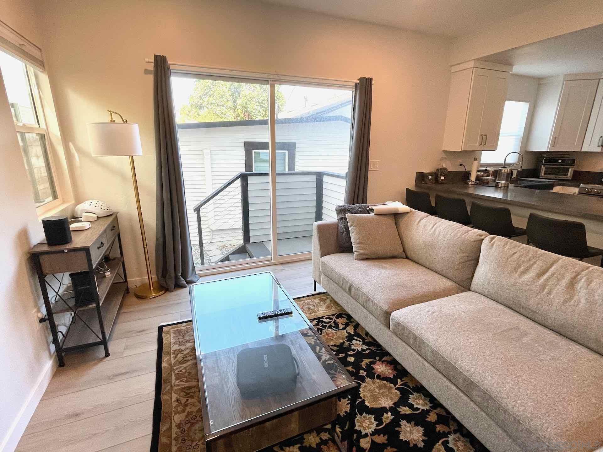 Detail Gallery Image 5 of 19 For 1949  Meade, San Diego,  CA 92116 - 2 Beds | 1/1 Baths