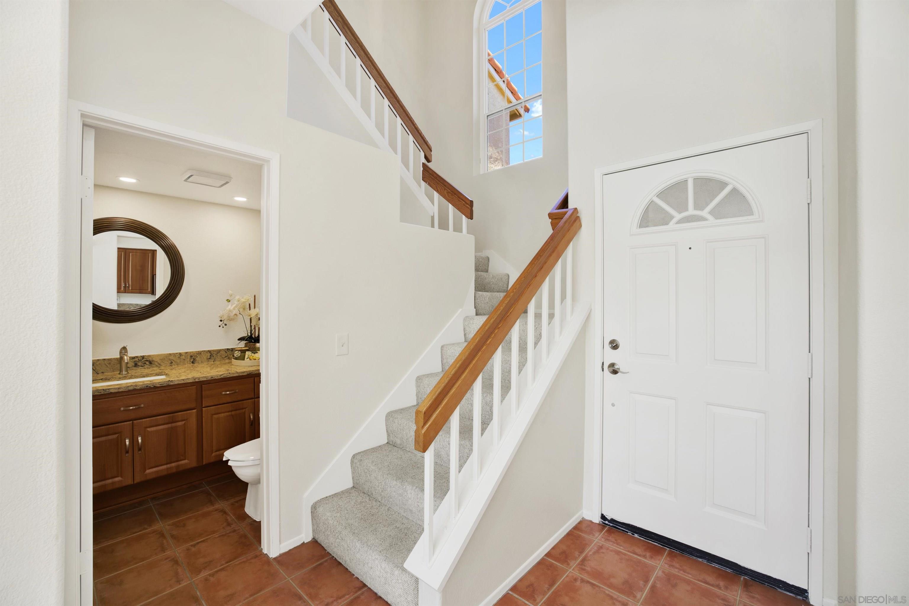 Detail Gallery Image 12 of 31 For 10909  Creekbridge Pl, San Diego,  CA 92128 - 2 Beds | 2/1 Baths