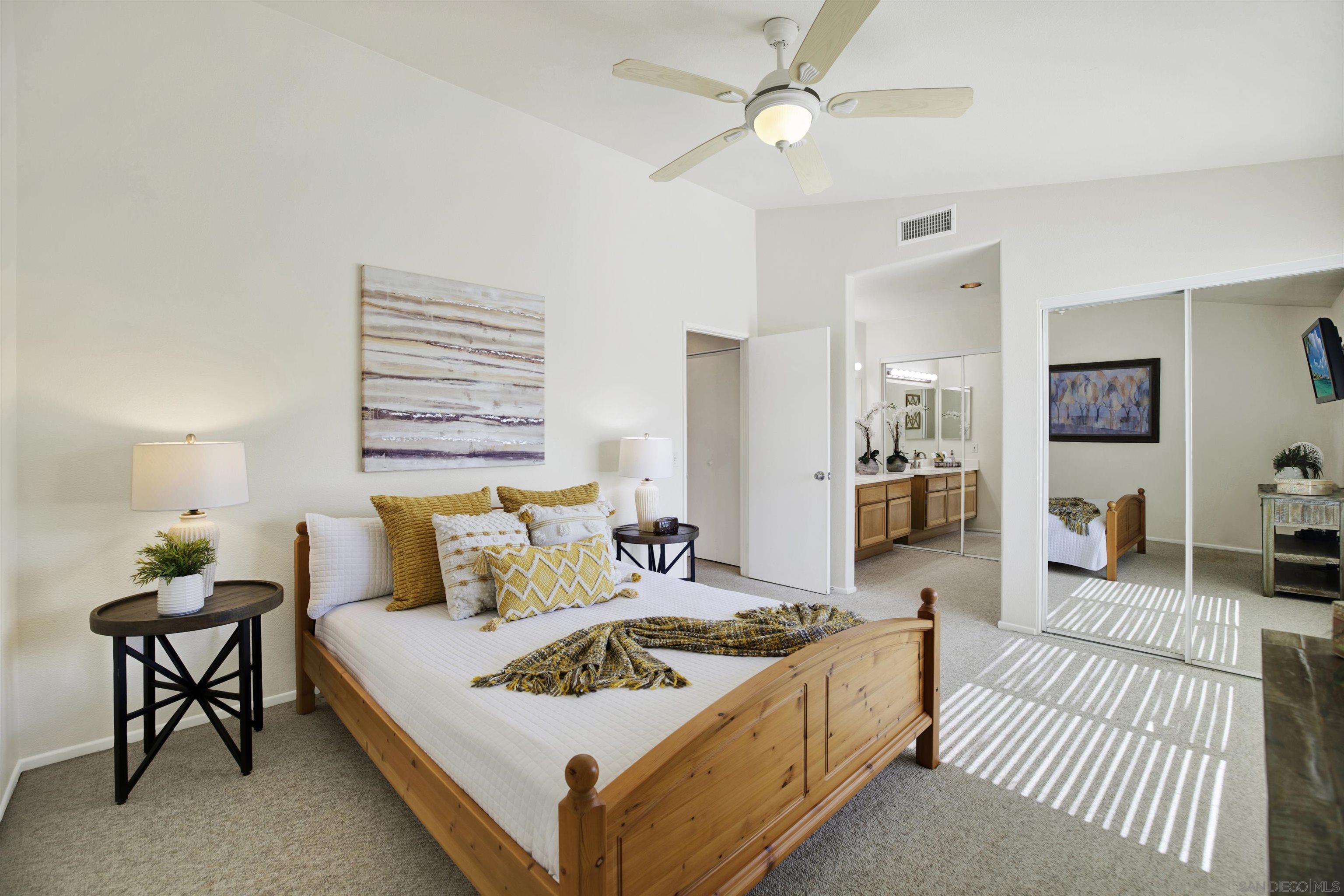 Detail Gallery Image 15 of 31 For 10909  Creekbridge Pl, San Diego,  CA 92128 - 2 Beds | 2/1 Baths