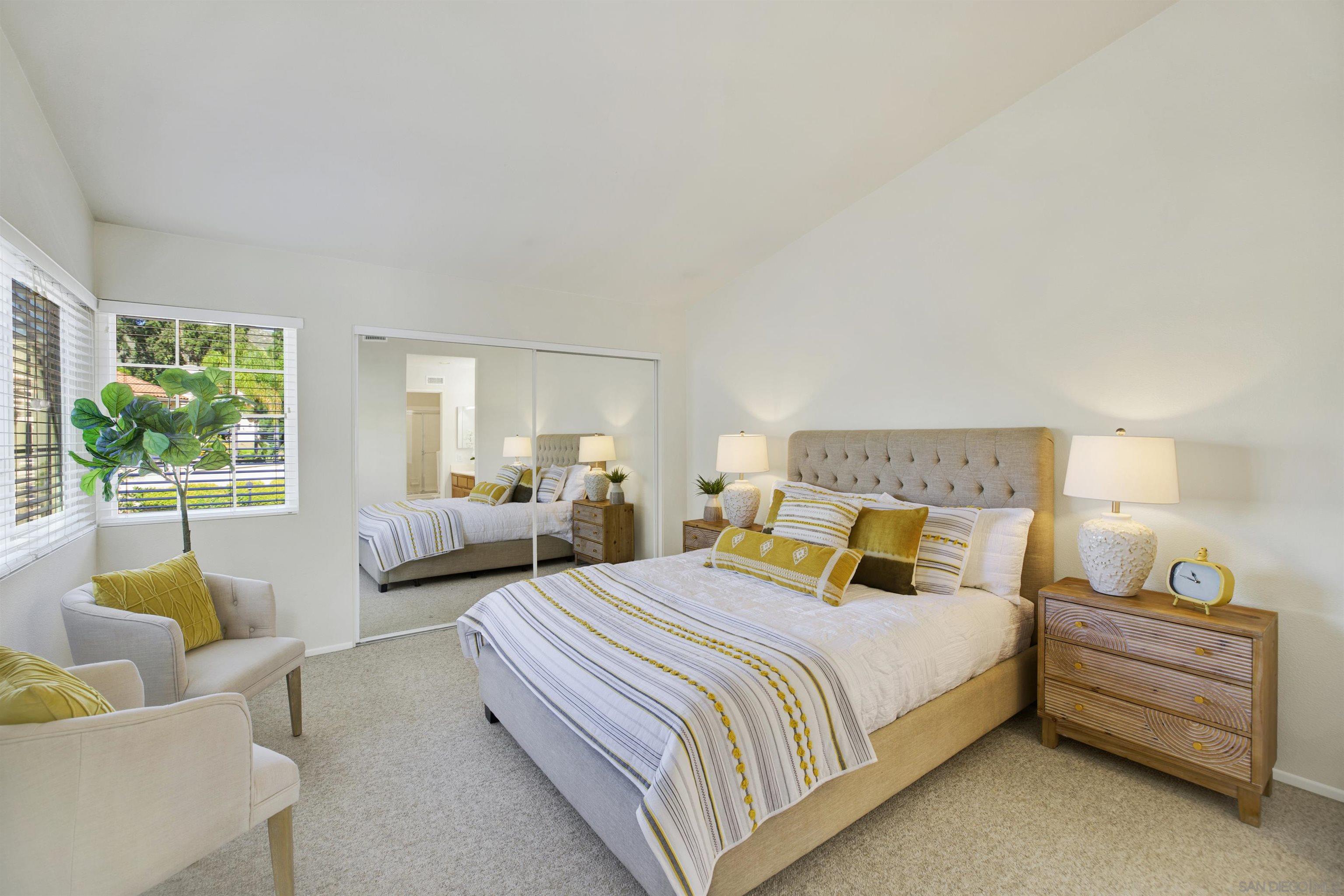 Detail Gallery Image 18 of 31 For 10909  Creekbridge Pl, San Diego,  CA 92128 - 2 Beds | 2/1 Baths