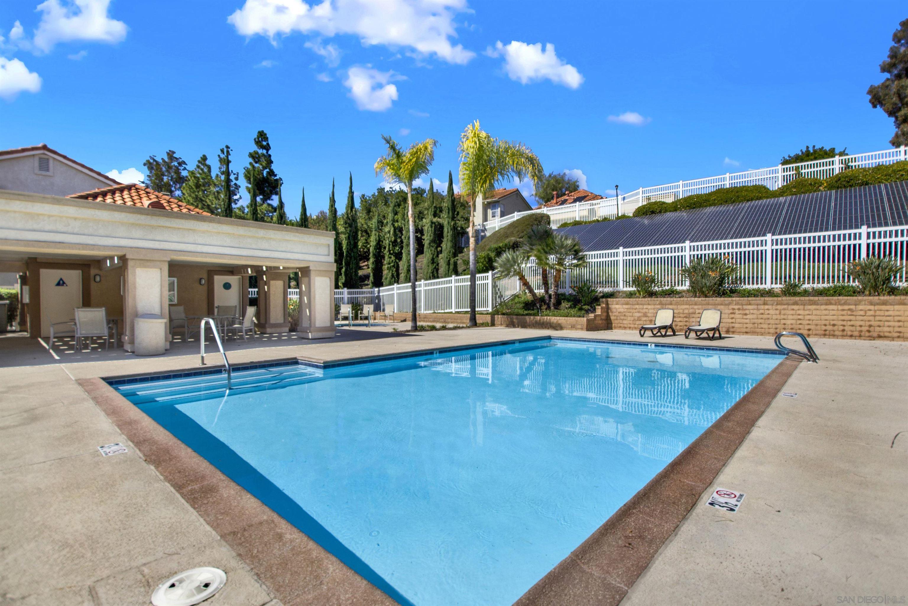 Detail Gallery Image 29 of 31 For 10909  Creekbridge Pl, San Diego,  CA 92128 - 2 Beds | 2/1 Baths