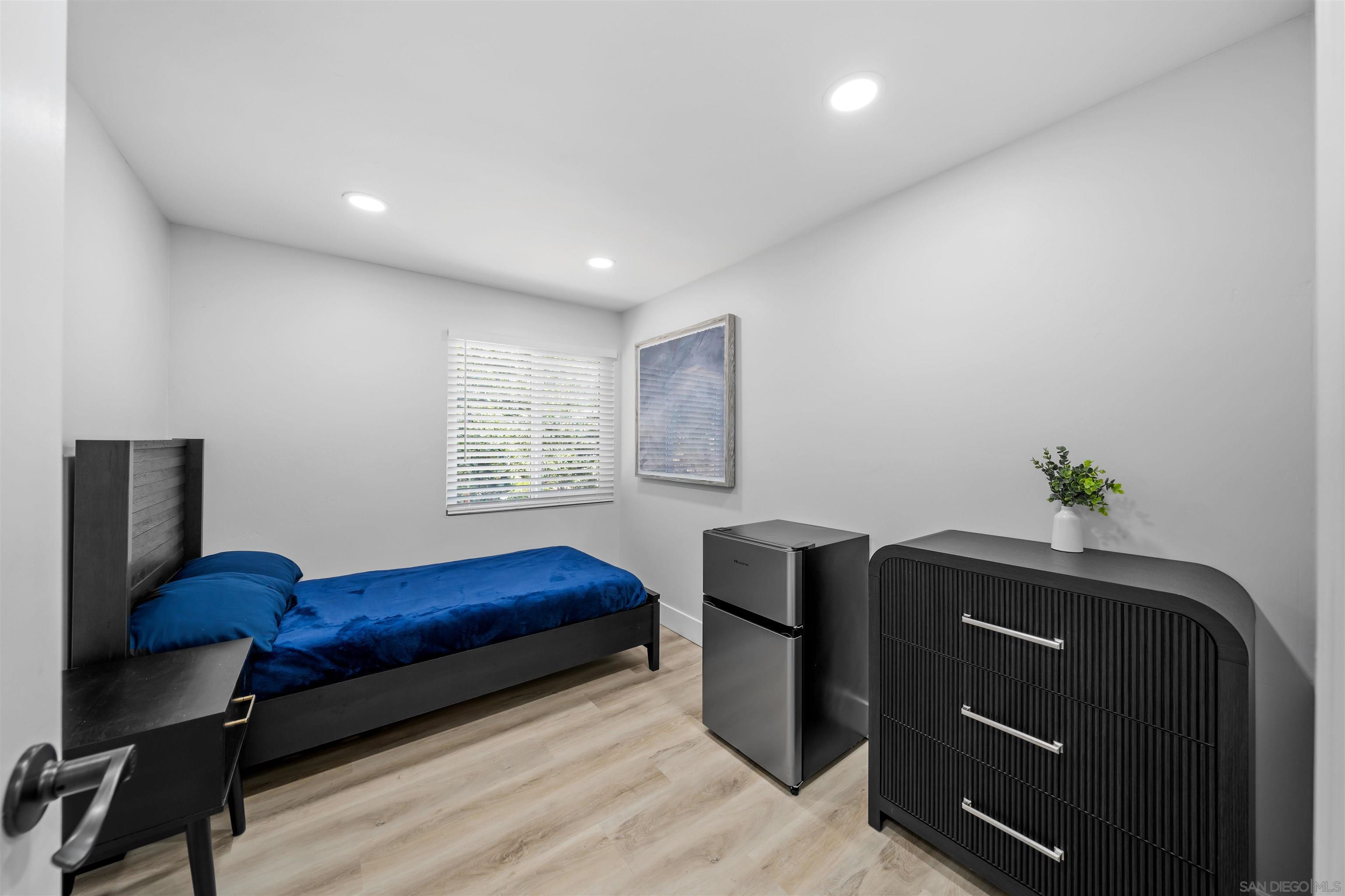 Detail Gallery Image 2 of 36 For 1730  Vista Del Valle Blvd  2 - Room for Rent in 3, El Cajon,  CA 92019 - 1 Beds | 0 Baths