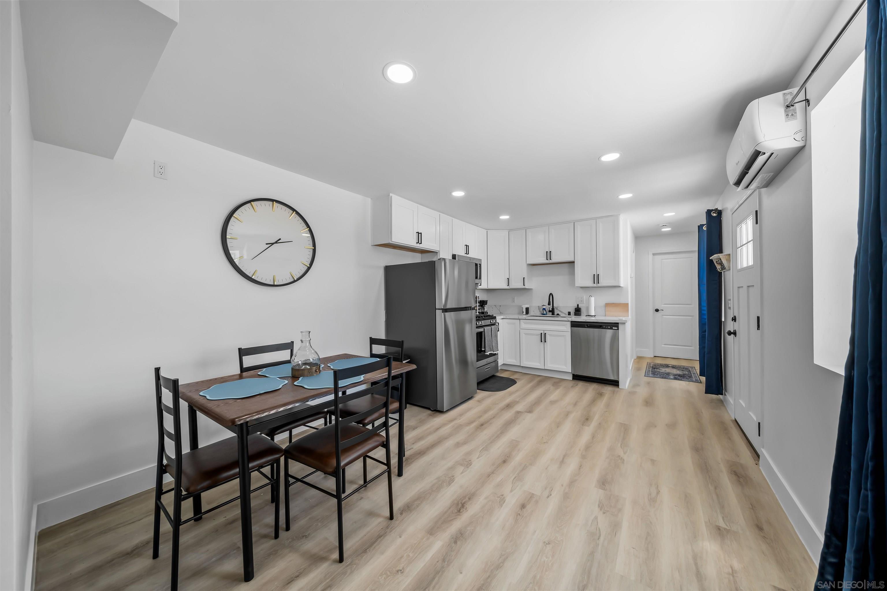 Detail Gallery Image 13 of 36 For 1730  Vista Del Valle Blvd  2 - Room for Rent in 3, El Cajon,  CA 92019 - 1 Beds | 0 Baths