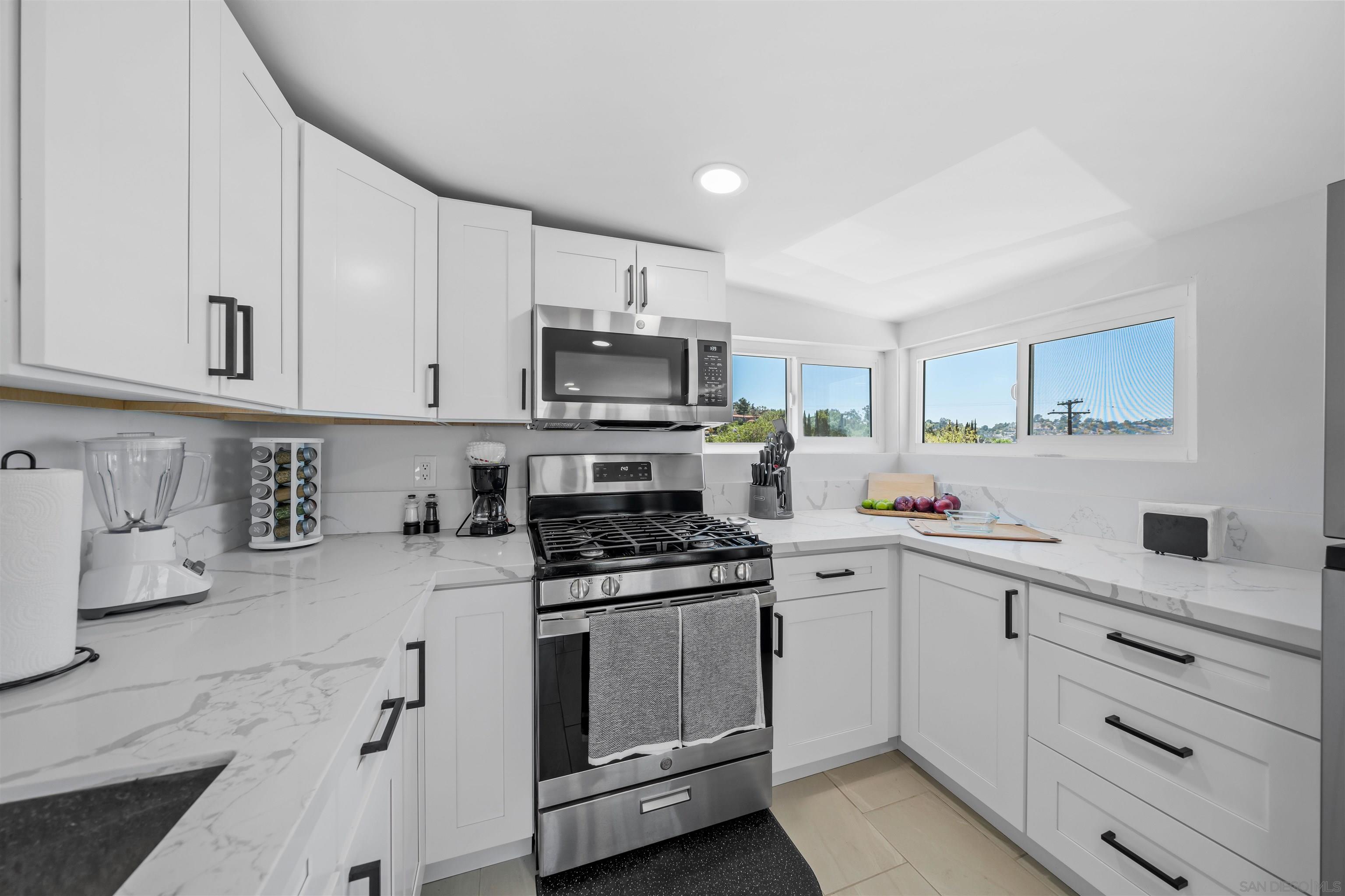 Detail Gallery Image 29 of 36 For 1730  Vista Del Valle Blvd  2 - Room for Rent in 3, El Cajon,  CA 92019 - 1 Beds | 0 Baths