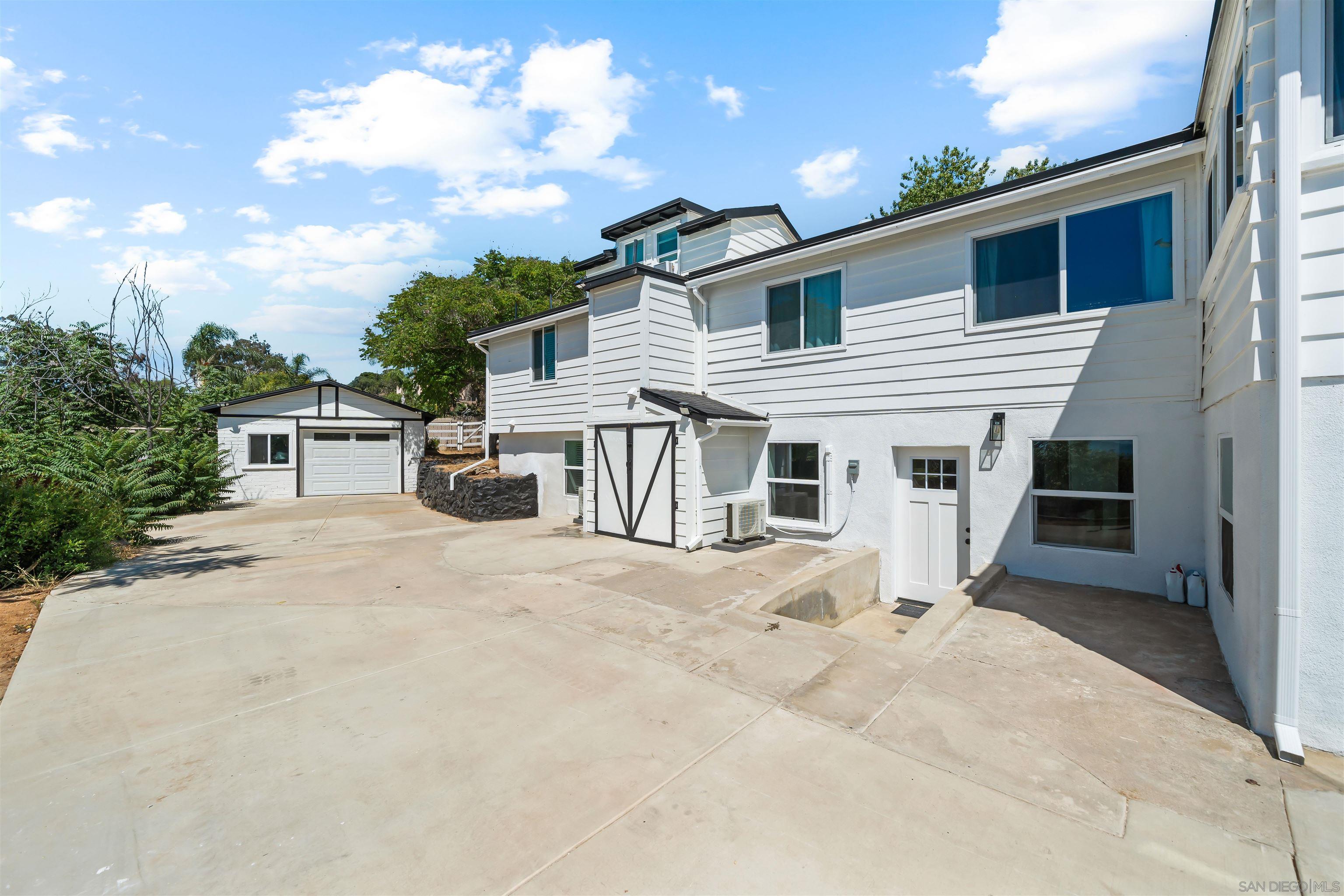 Detail Gallery Image 4 of 36 For 1730  Vista Del Valle Blvd  2 - Room for Rent in 3, El Cajon,  CA 92019 - 1 Beds | 0 Baths