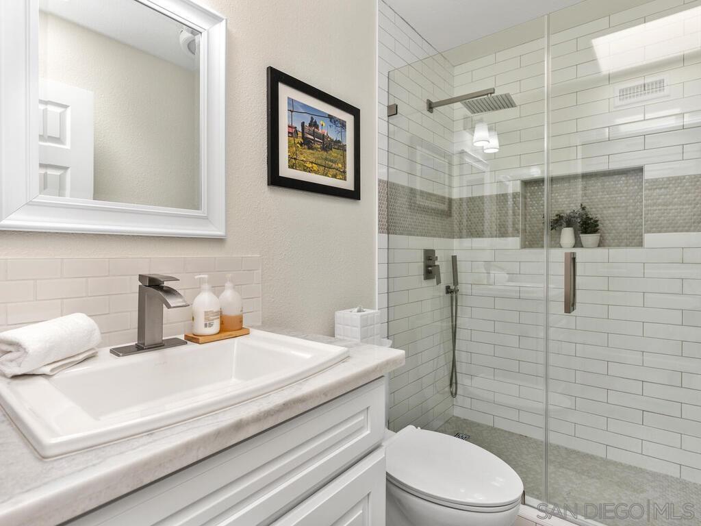 Detail Gallery Image 30 of 46 For 4710  Galicia Way, Oceanside,  CA 92056 - 2 Beds | 2 Baths