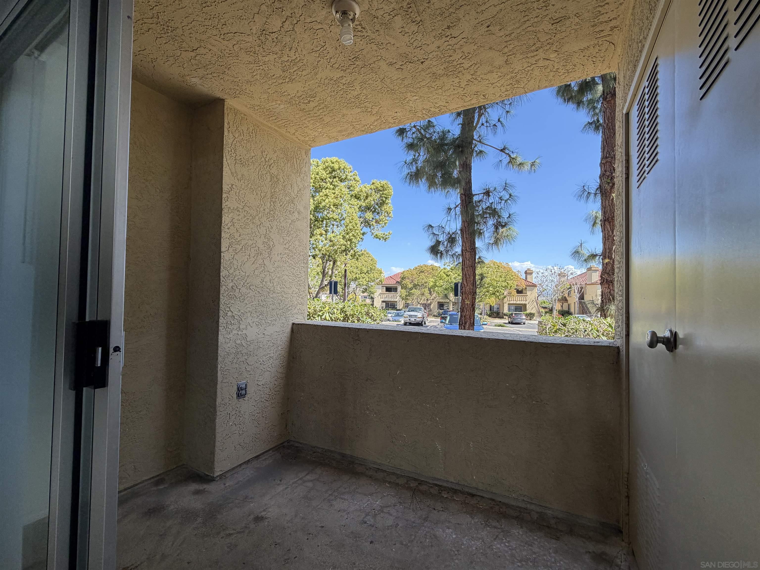 Detail Gallery Image 35 of 54 For 2057  Burton St  #64,  San Diego,  CA 92111 - 2 Beds | 2 Baths