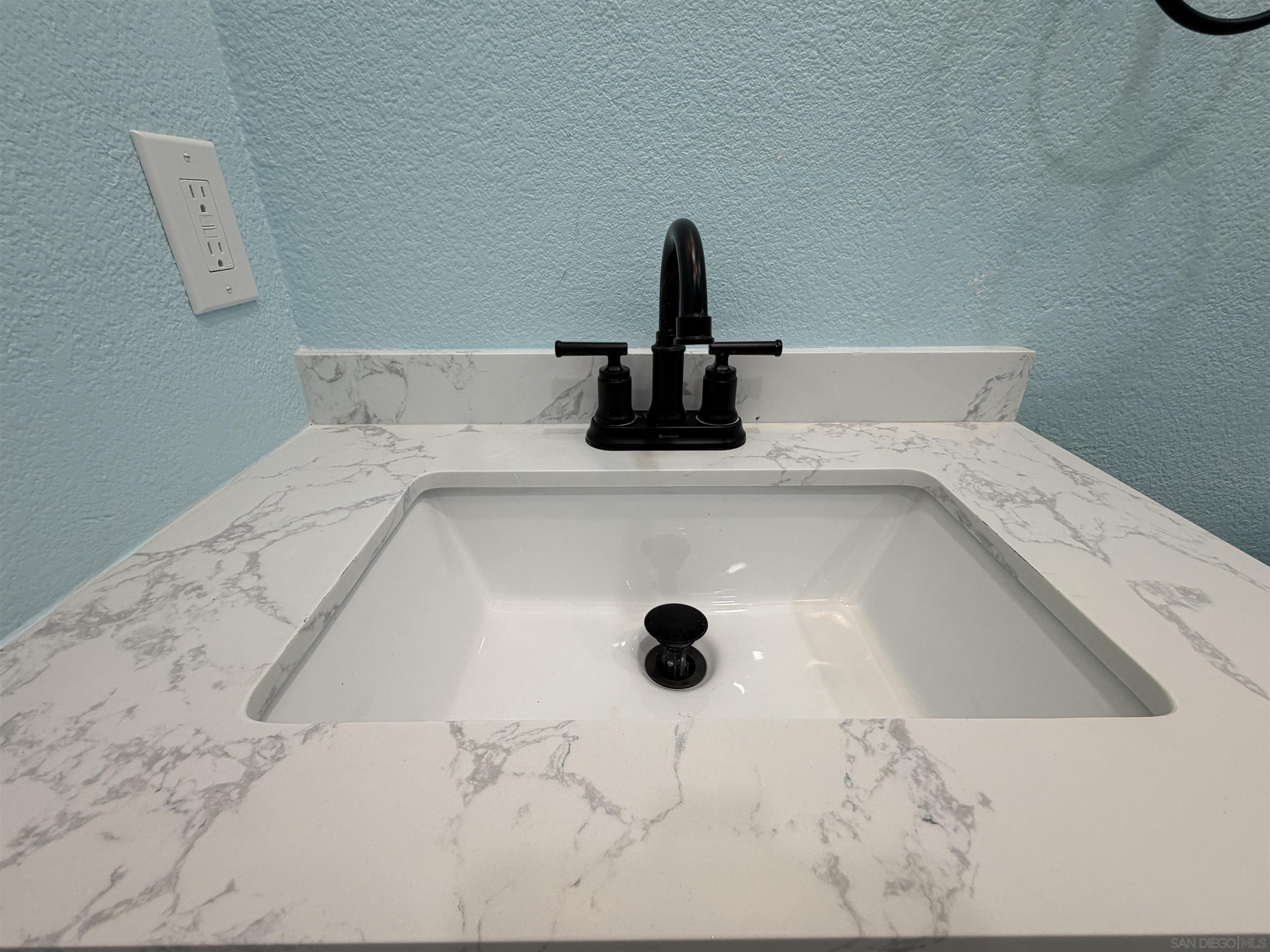 Detail Gallery Image 40 of 54 For 2057  Burton St  #64,  San Diego,  CA 92111 - 2 Beds | 2 Baths