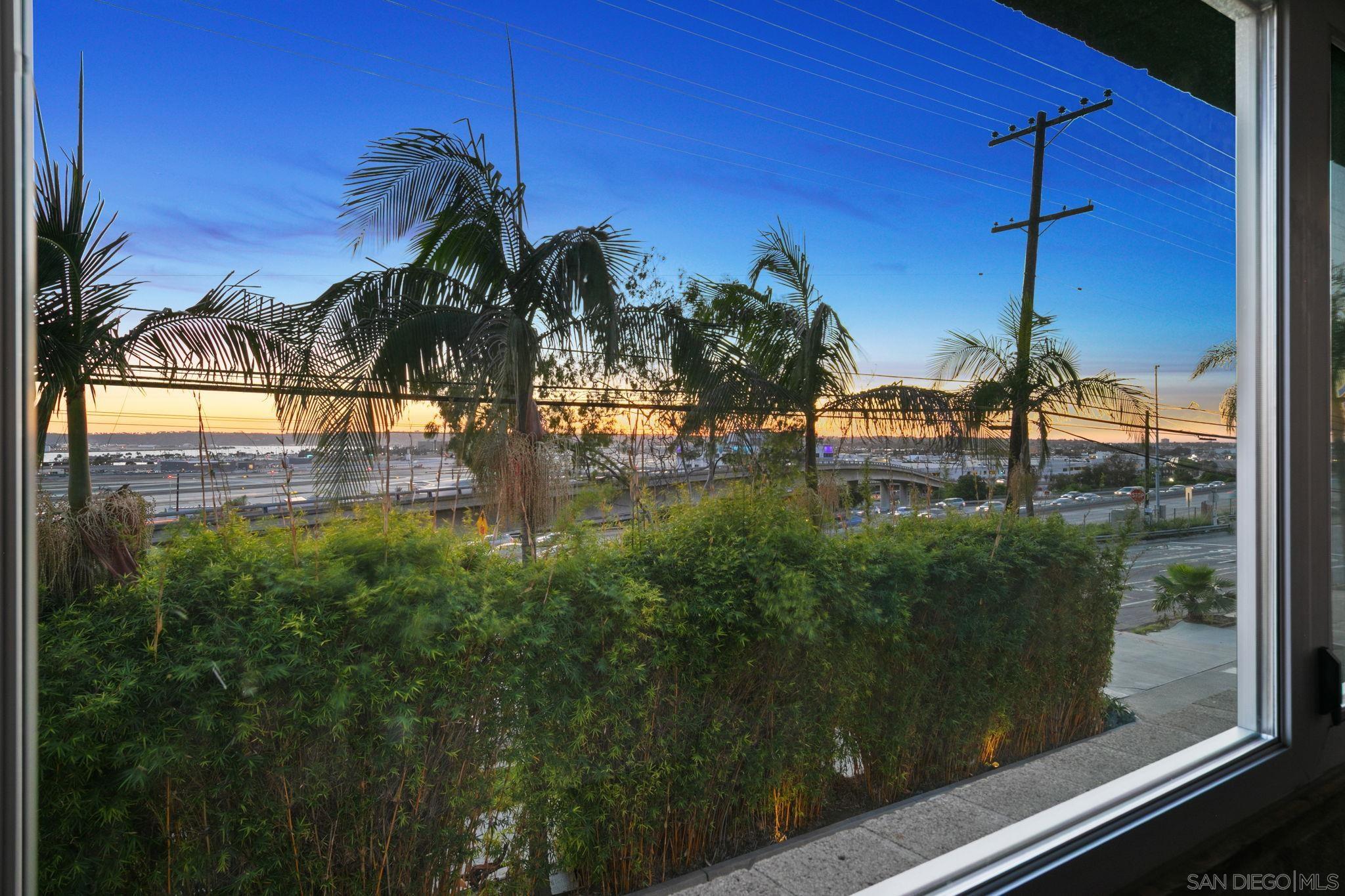 Detail Gallery Image 14 of 74 For 3033  India St.  #6,  San Diego,  CA 92103 - 3 Beds | 2/1 Baths