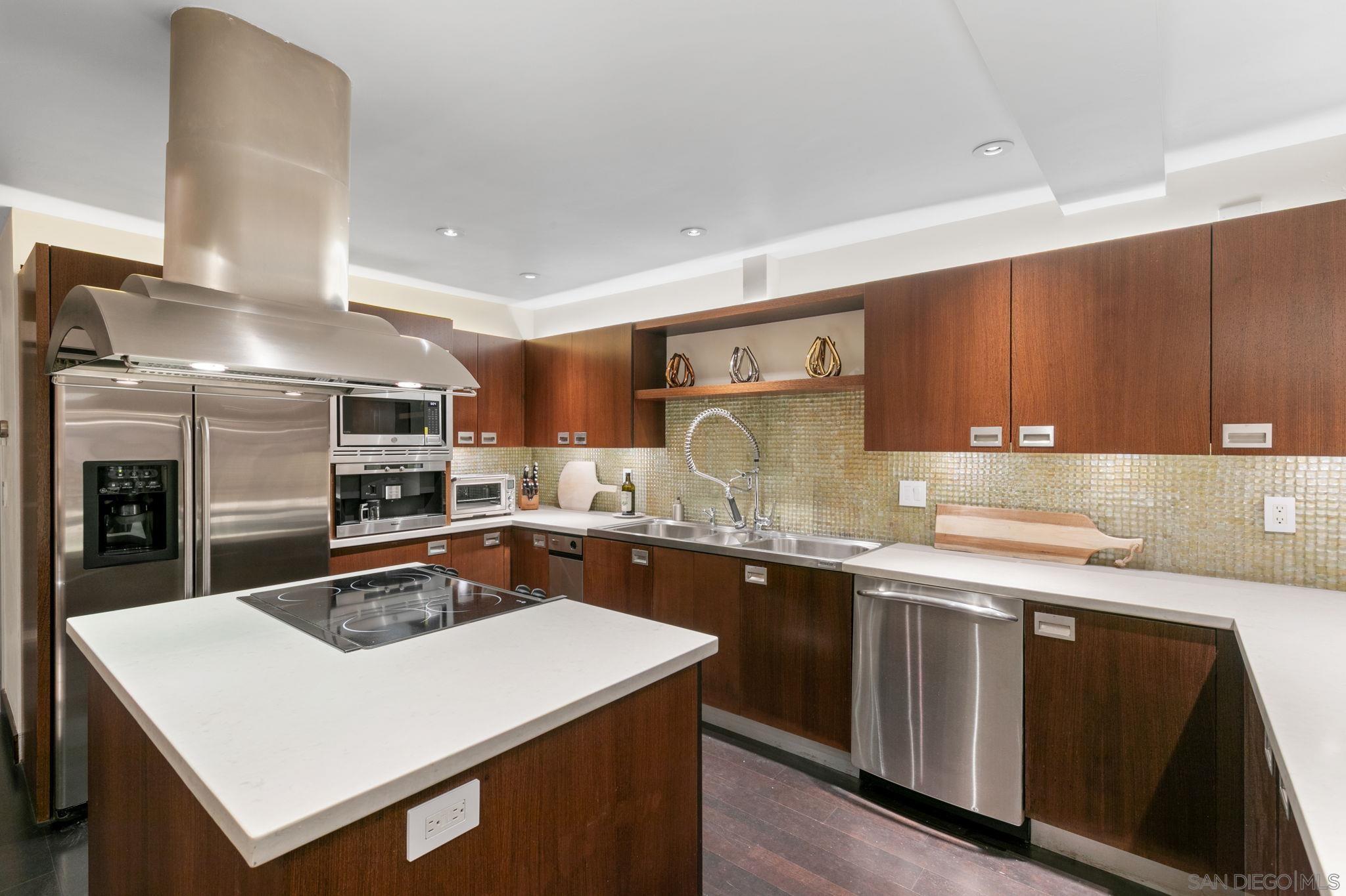 Detail Gallery Image 20 of 74 For 3033  India St.  #6,  San Diego,  CA 92103 - 3 Beds | 2/1 Baths