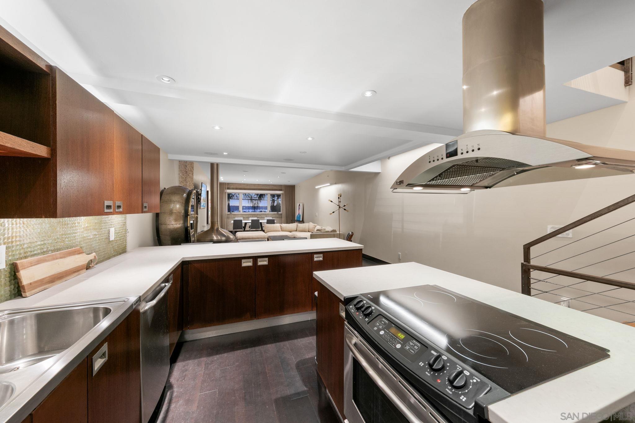 Detail Gallery Image 21 of 74 For 3033  India St.  #6,  San Diego,  CA 92103 - 3 Beds | 2/1 Baths