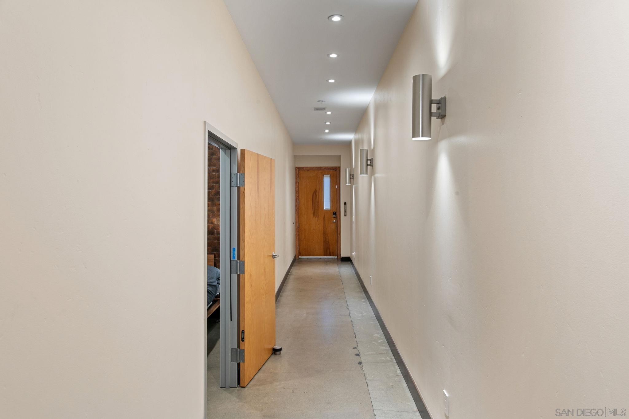 Detail Gallery Image 22 of 74 For 3033  India St.  #6,  San Diego,  CA 92103 - 3 Beds | 2/1 Baths