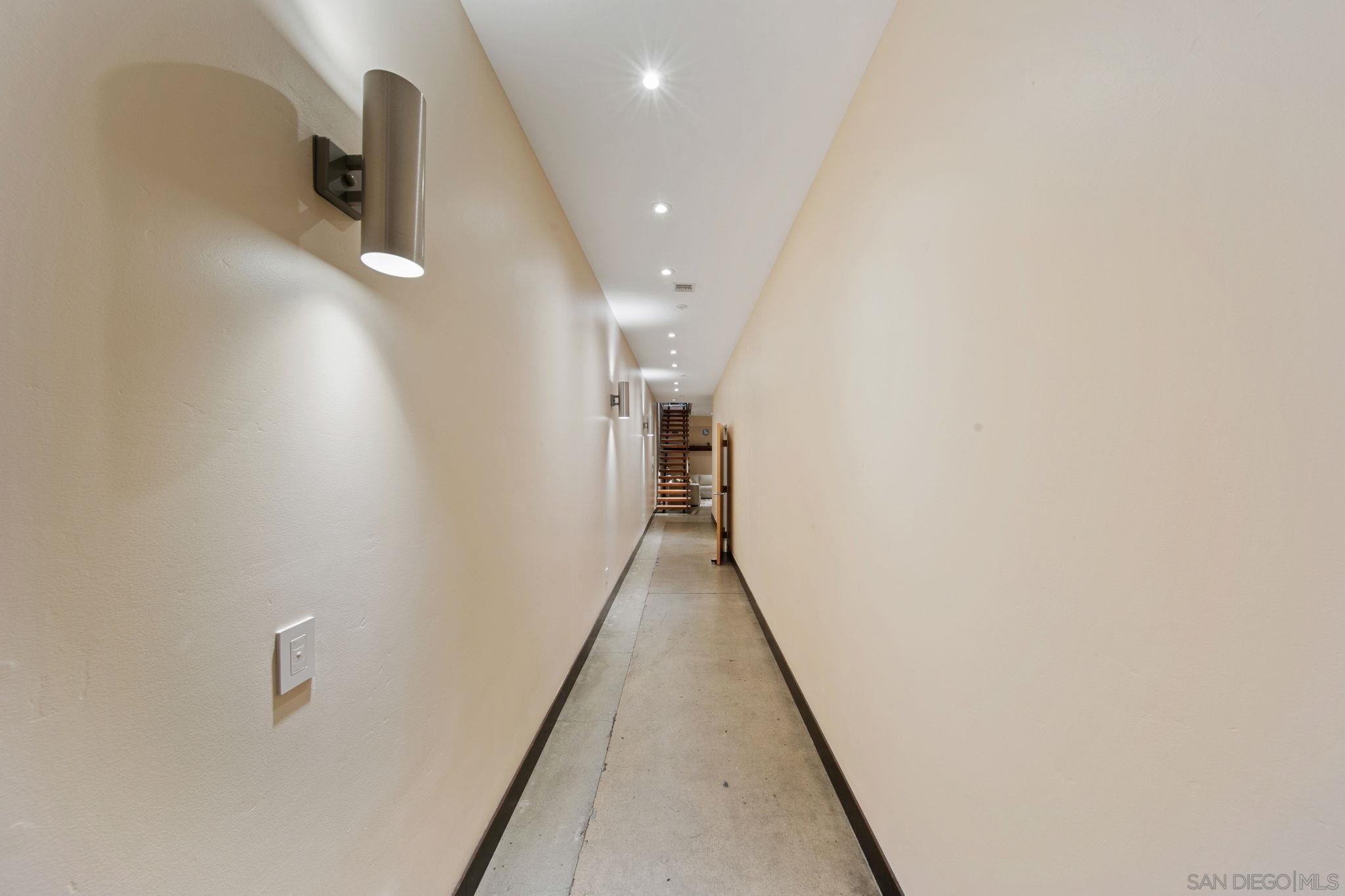 Detail Gallery Image 23 of 74 For 3033  India St.  #6,  San Diego,  CA 92103 - 3 Beds | 2/1 Baths