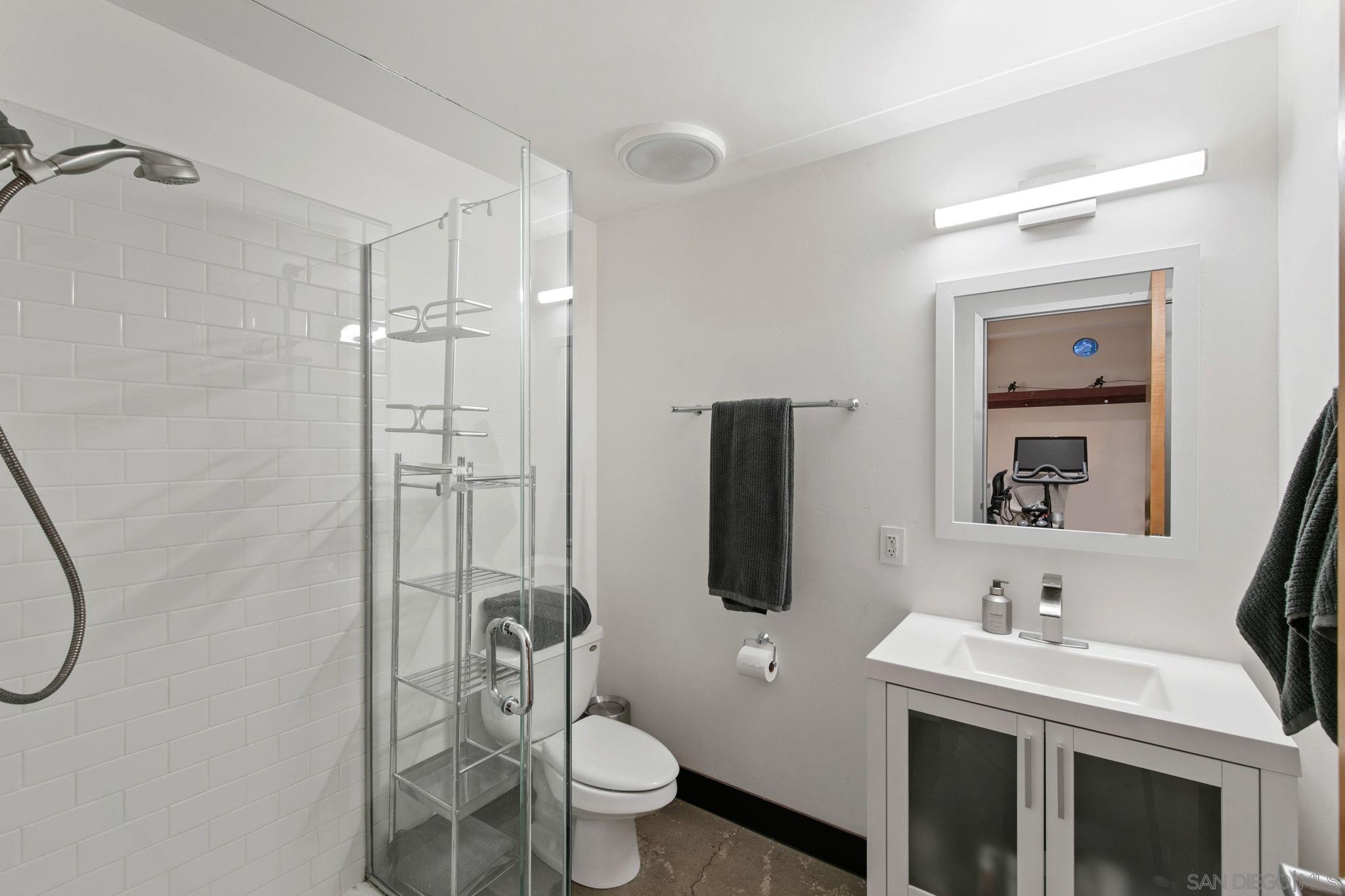 Detail Gallery Image 27 of 74 For 3033  India St.  #6,  San Diego,  CA 92103 - 3 Beds | 2/1 Baths